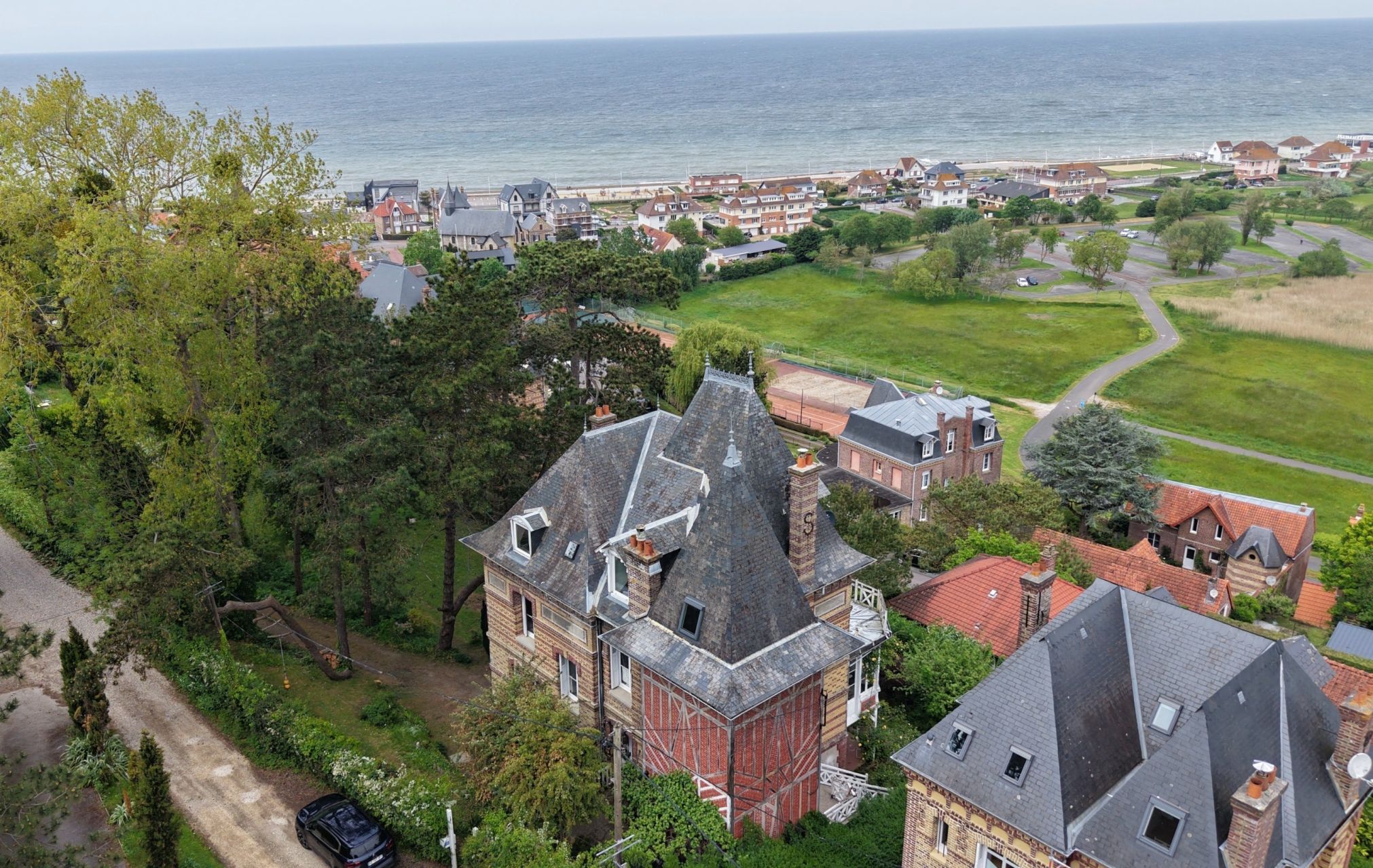 maison de luxe 15 Pièces en vente sur HAUTOT SUR MER (76550)