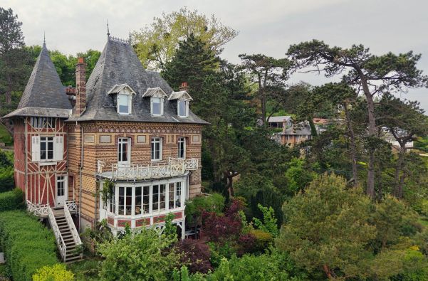 Sale Luxury house Hautot-sur-Mer 15&nbsp;Rooms 322.9&nbsp;m²