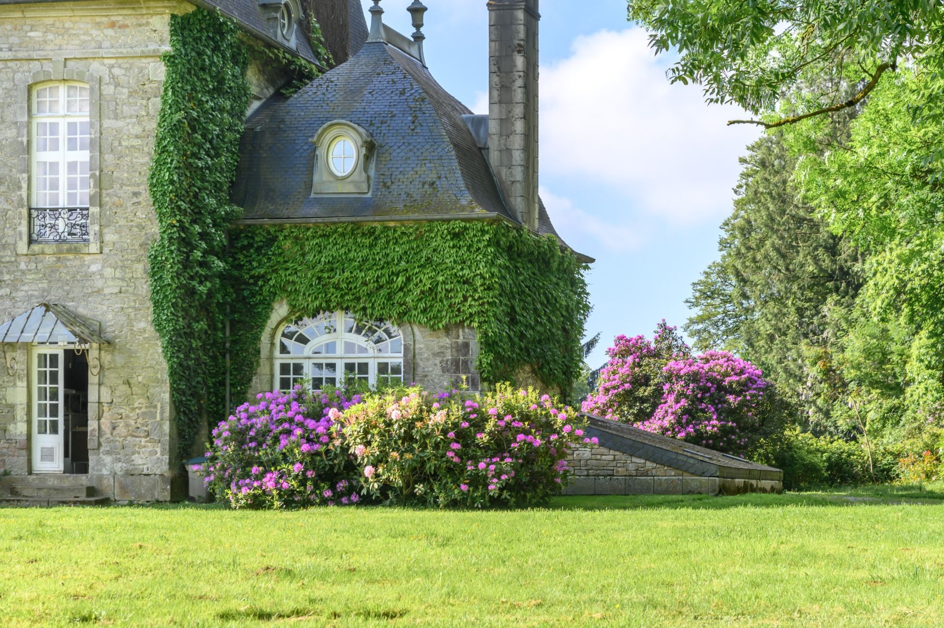 castle 28 Rooms for sale on LORIENT (56100)