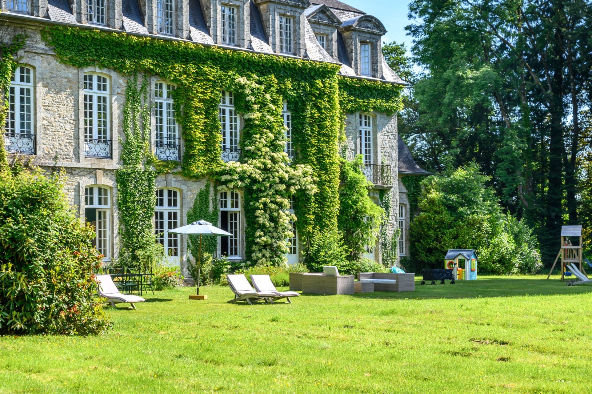 castle 28 Rooms for sale on LORIENT (56100)
