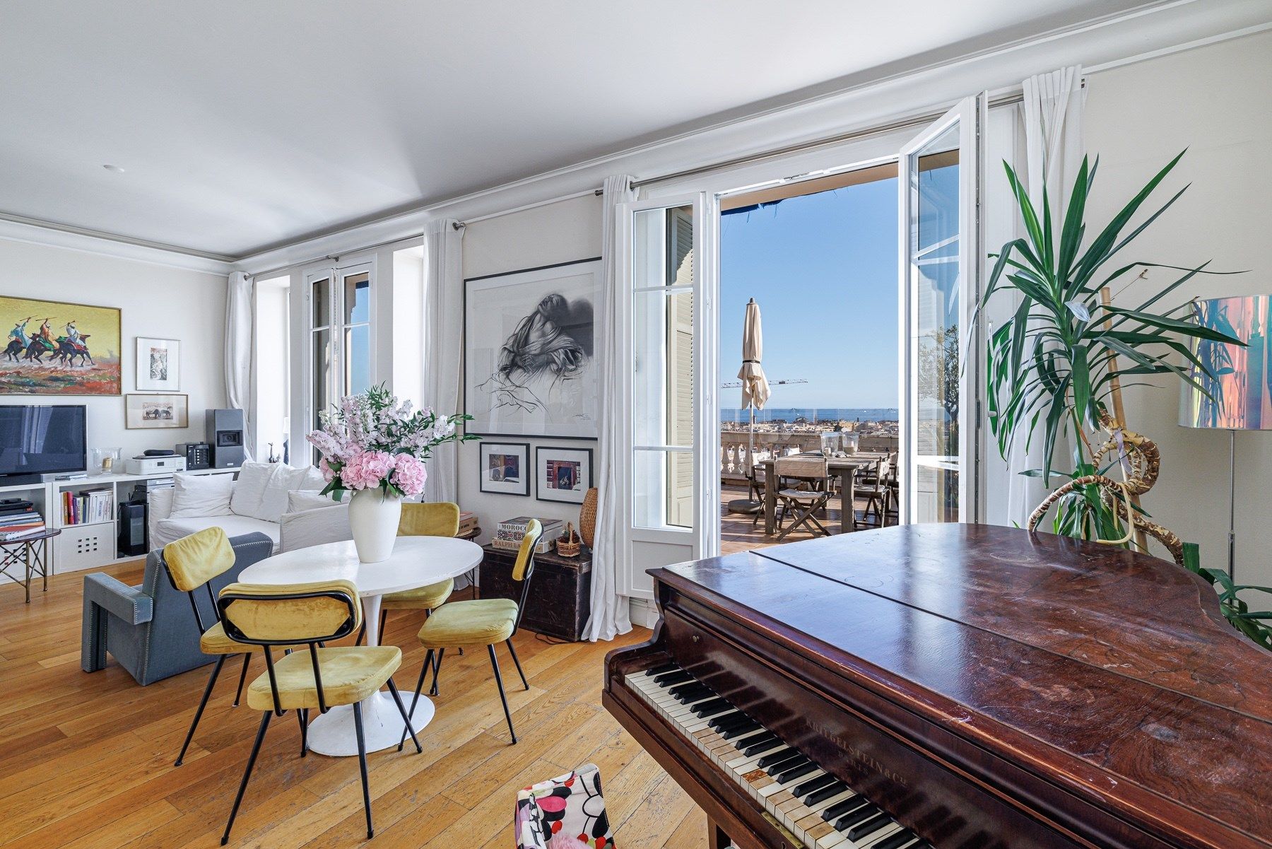 luxury apartment 3 Rooms for sale on NICE (06000)
