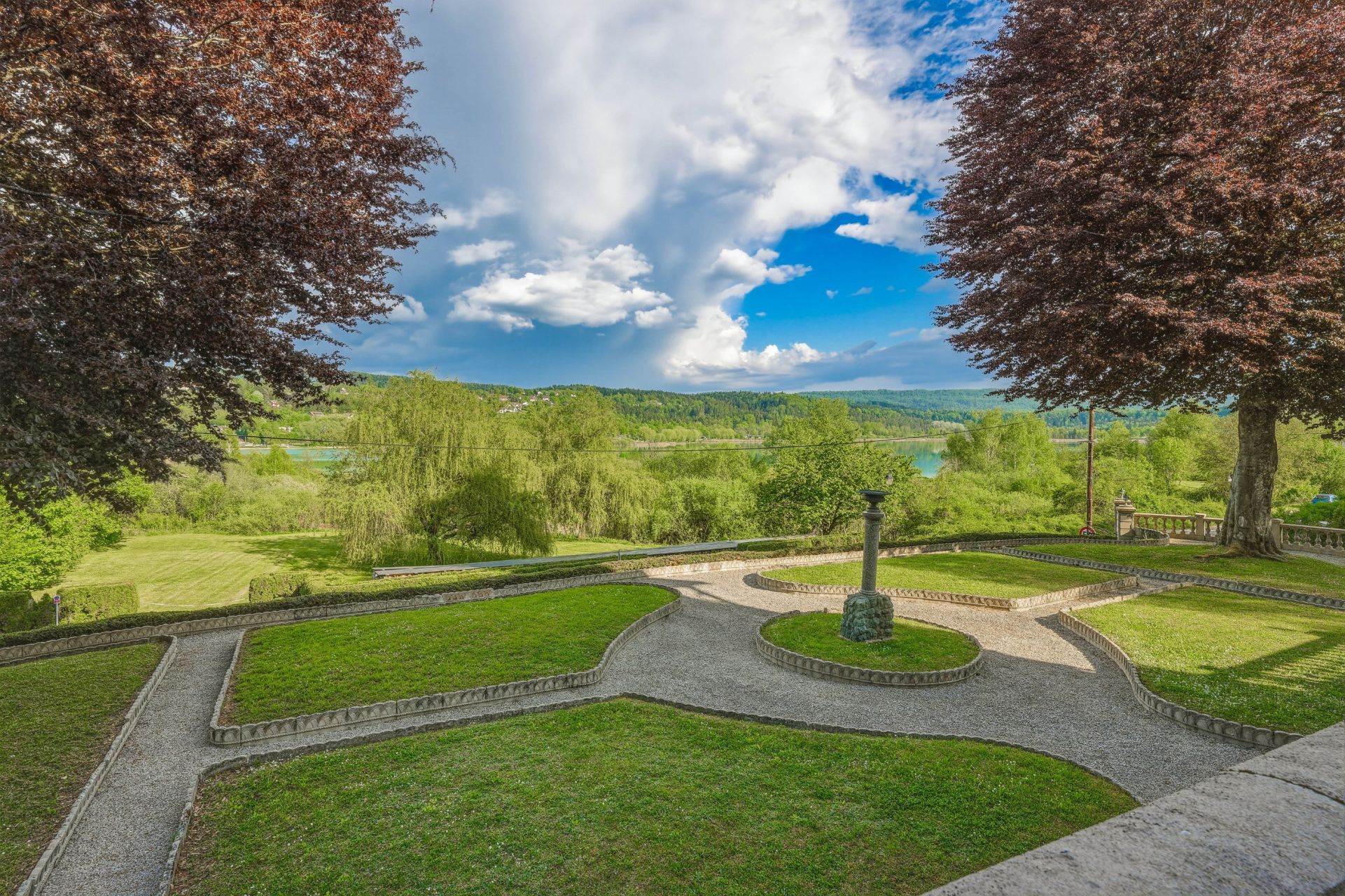 luxury house 15 Rooms for sale on CLAIRVAUX LES LACS (39130)