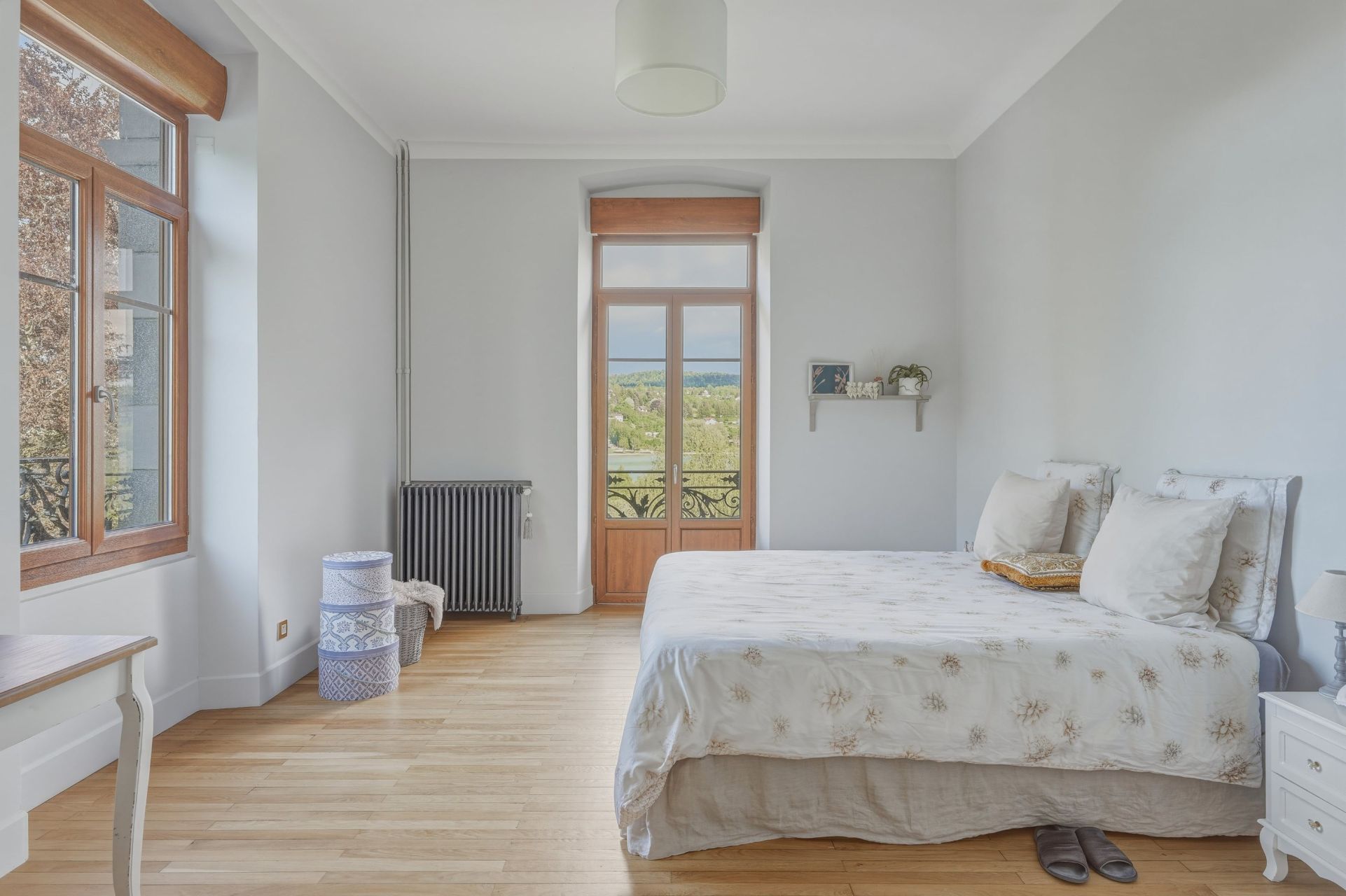 luxury house 15 Rooms for sale on CLAIRVAUX LES LACS (39130)