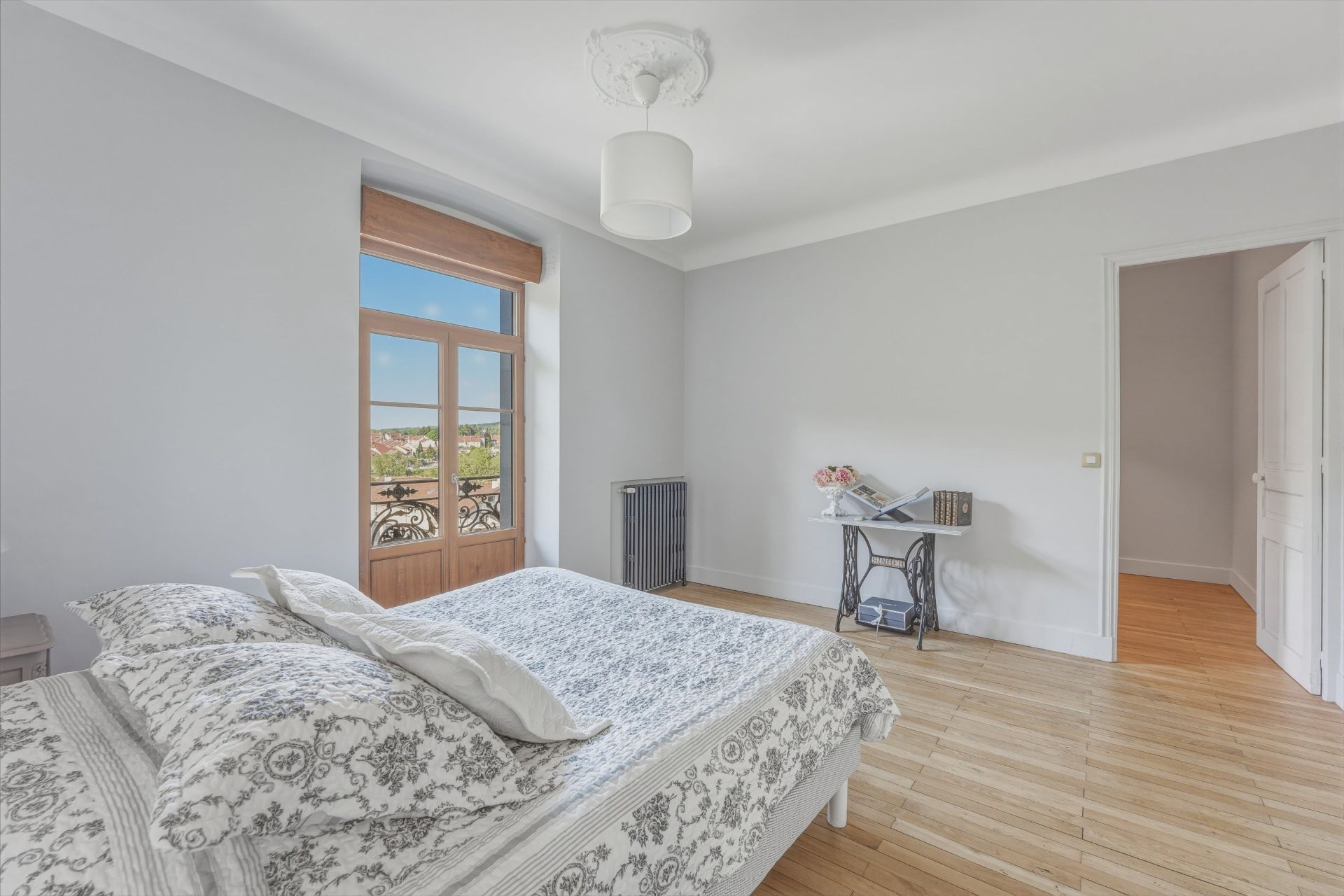 luxury house 15 Rooms for sale on CLAIRVAUX LES LACS (39130)