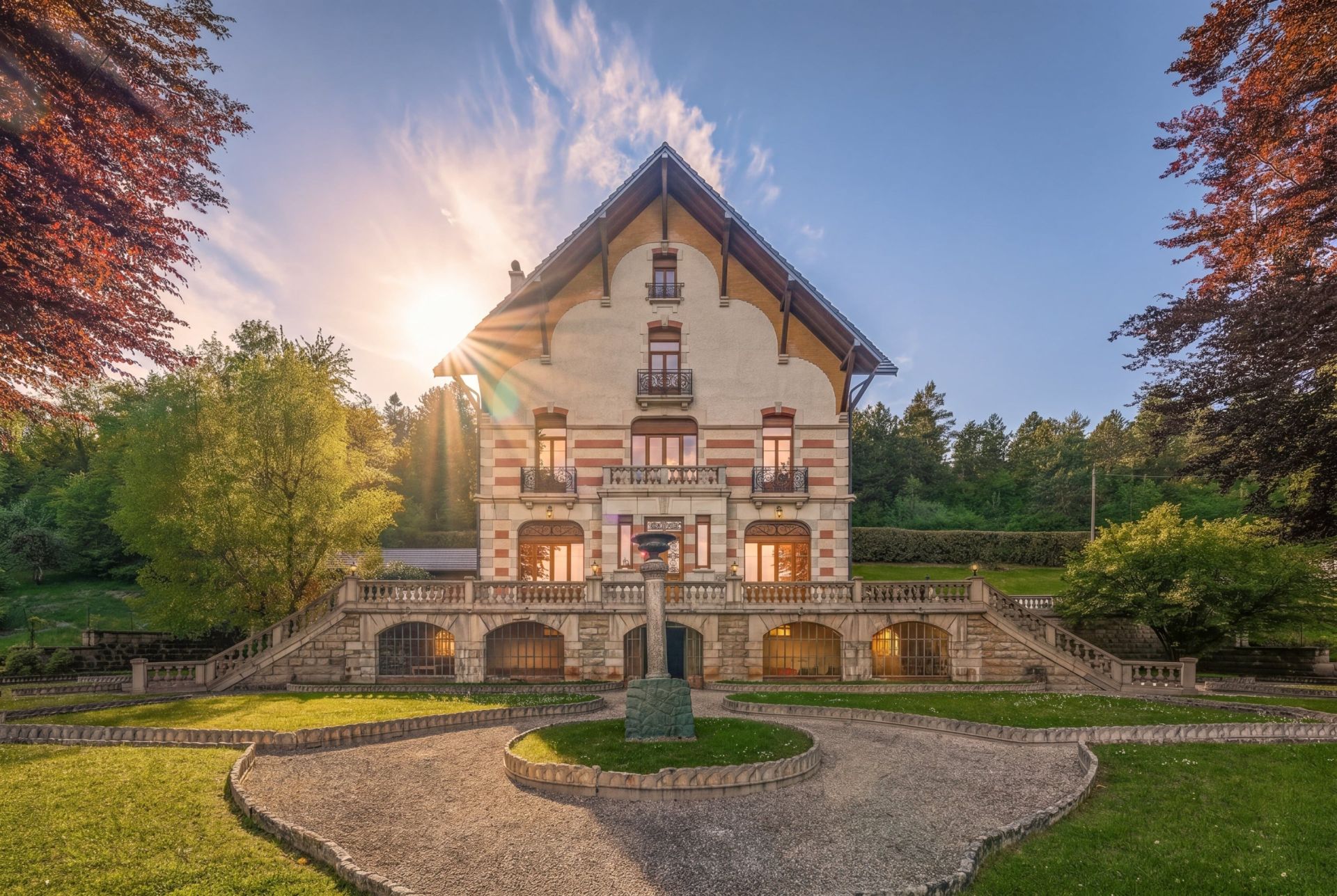 luxury house 15 Rooms for sale on CLAIRVAUX LES LACS (39130)