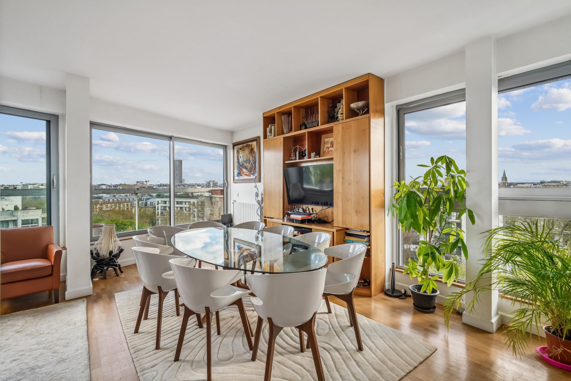 luxury apartment 4 Rooms for sale on NEUILLY SUR SEINE (92200)