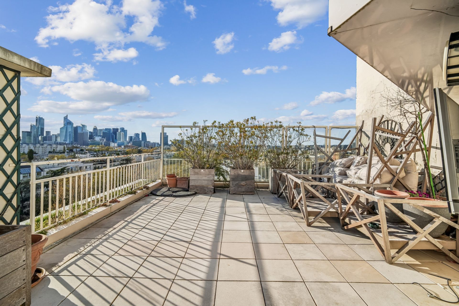 luxury apartment 4 Rooms for sale on NEUILLY SUR SEINE (92200)
