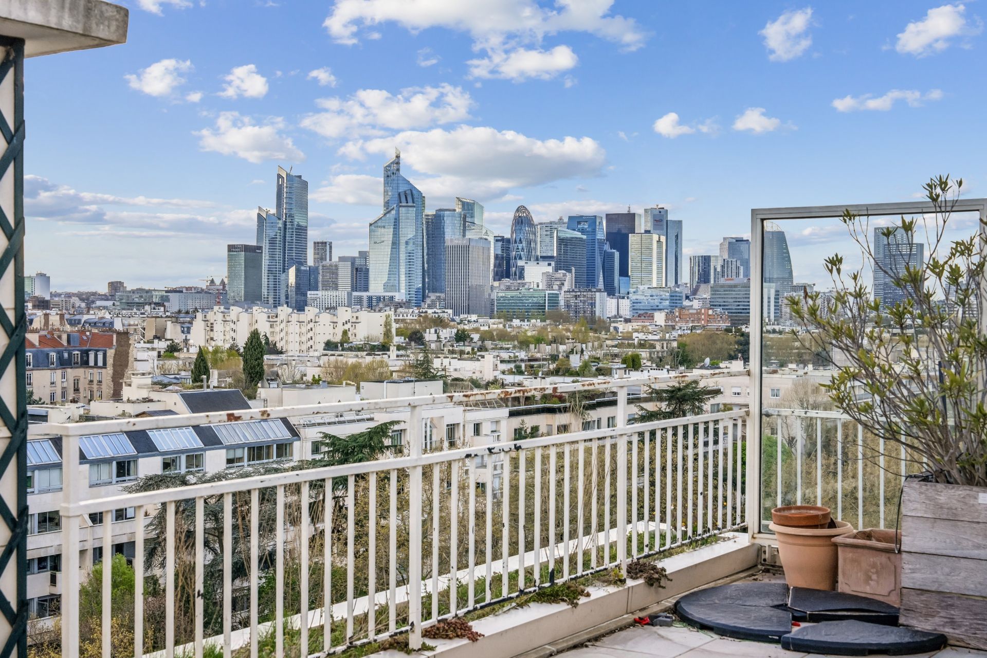 luxury apartment 4 Rooms for sale on NEUILLY SUR SEINE (92200)