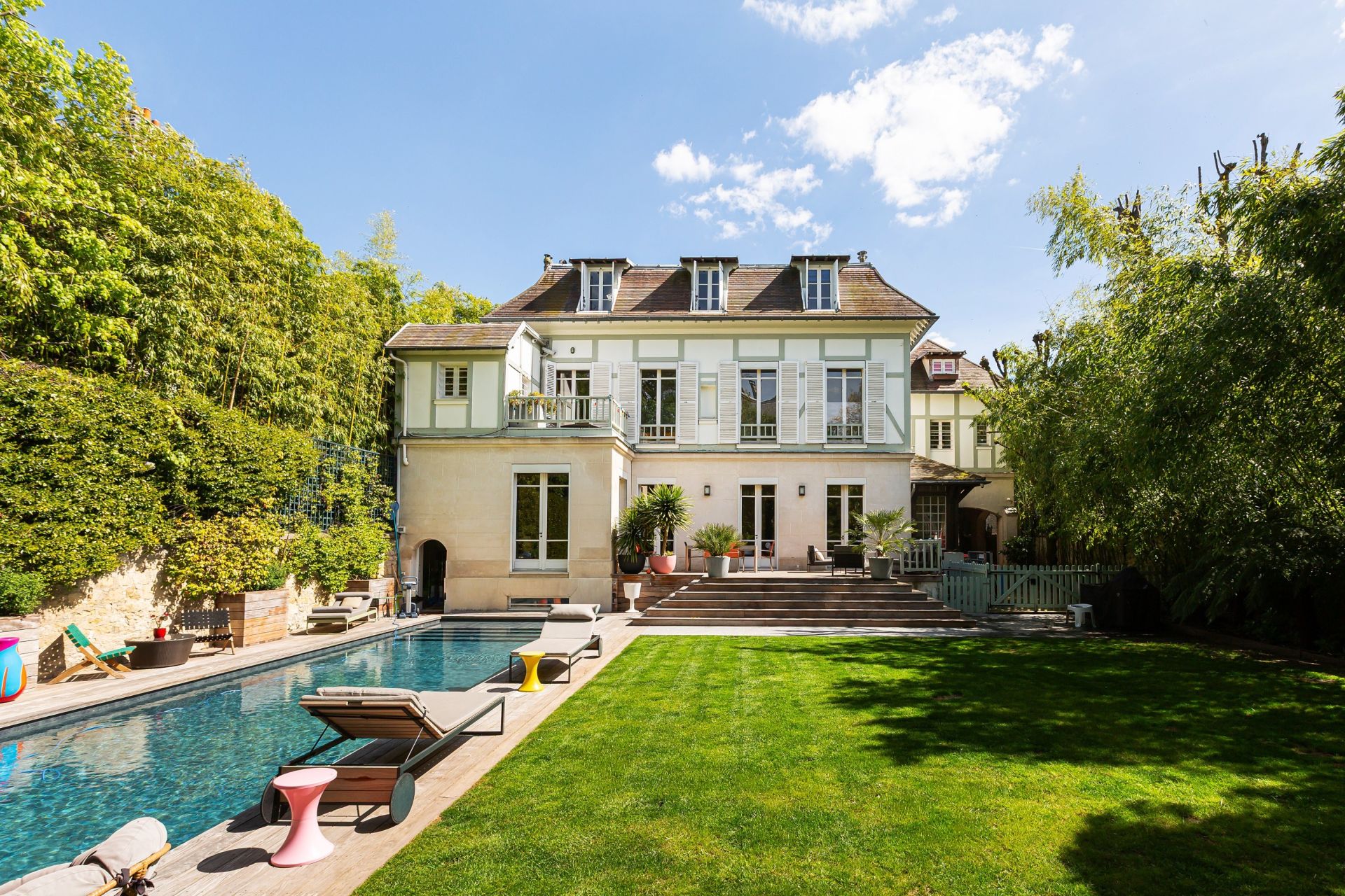 mansion (hôtel particulier) 12 Rooms for sale on BOULOGNE BILLANCOURT (92100)