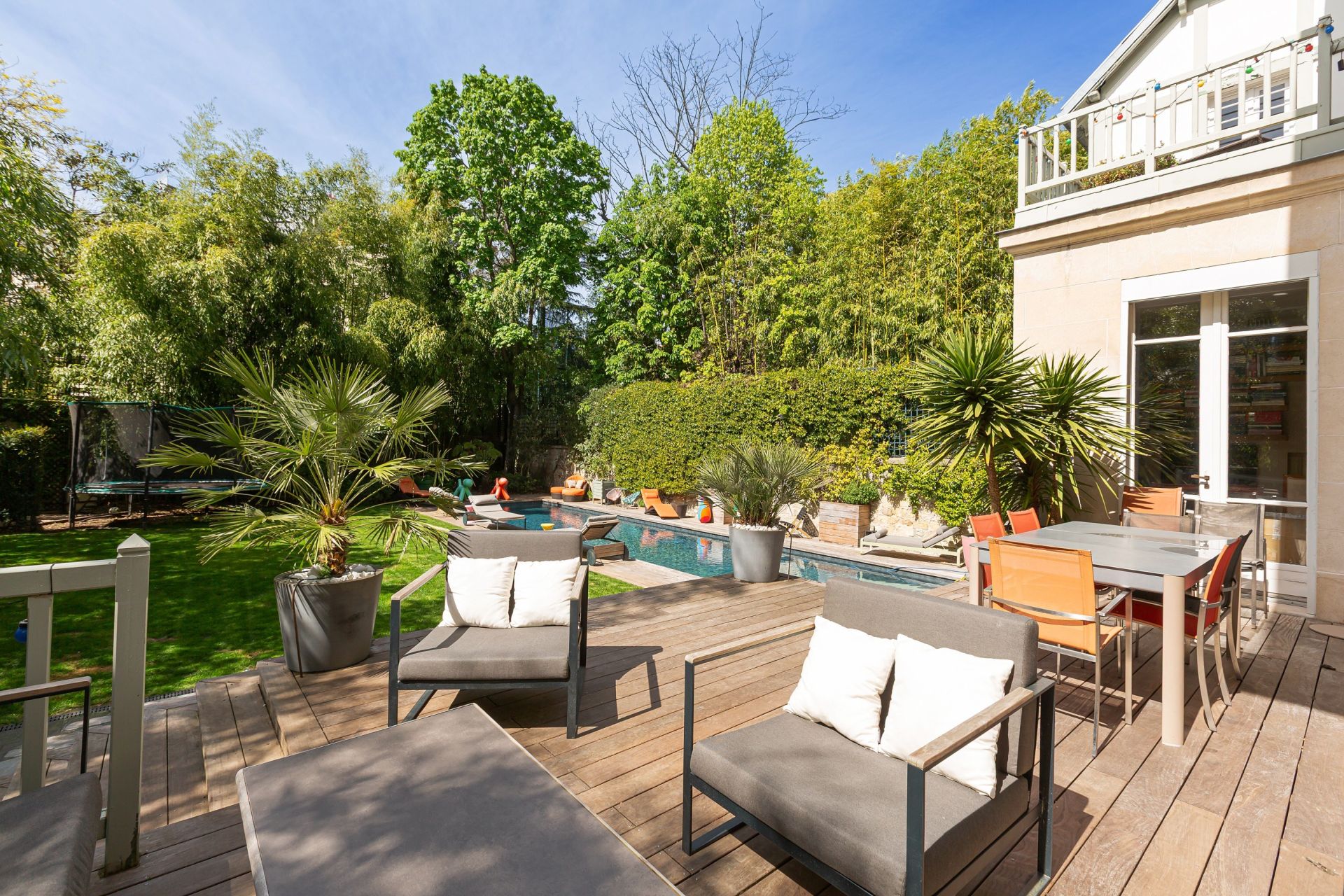 mansion (hôtel particulier) 12 Rooms for sale on BOULOGNE BILLANCOURT (92100)