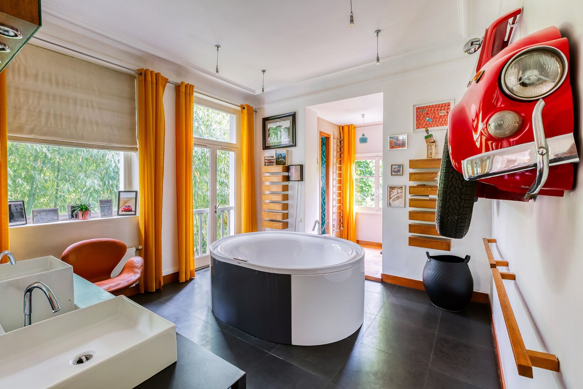 mansion (hôtel particulier) 12 Rooms for sale on BOULOGNE BILLANCOURT (92100)