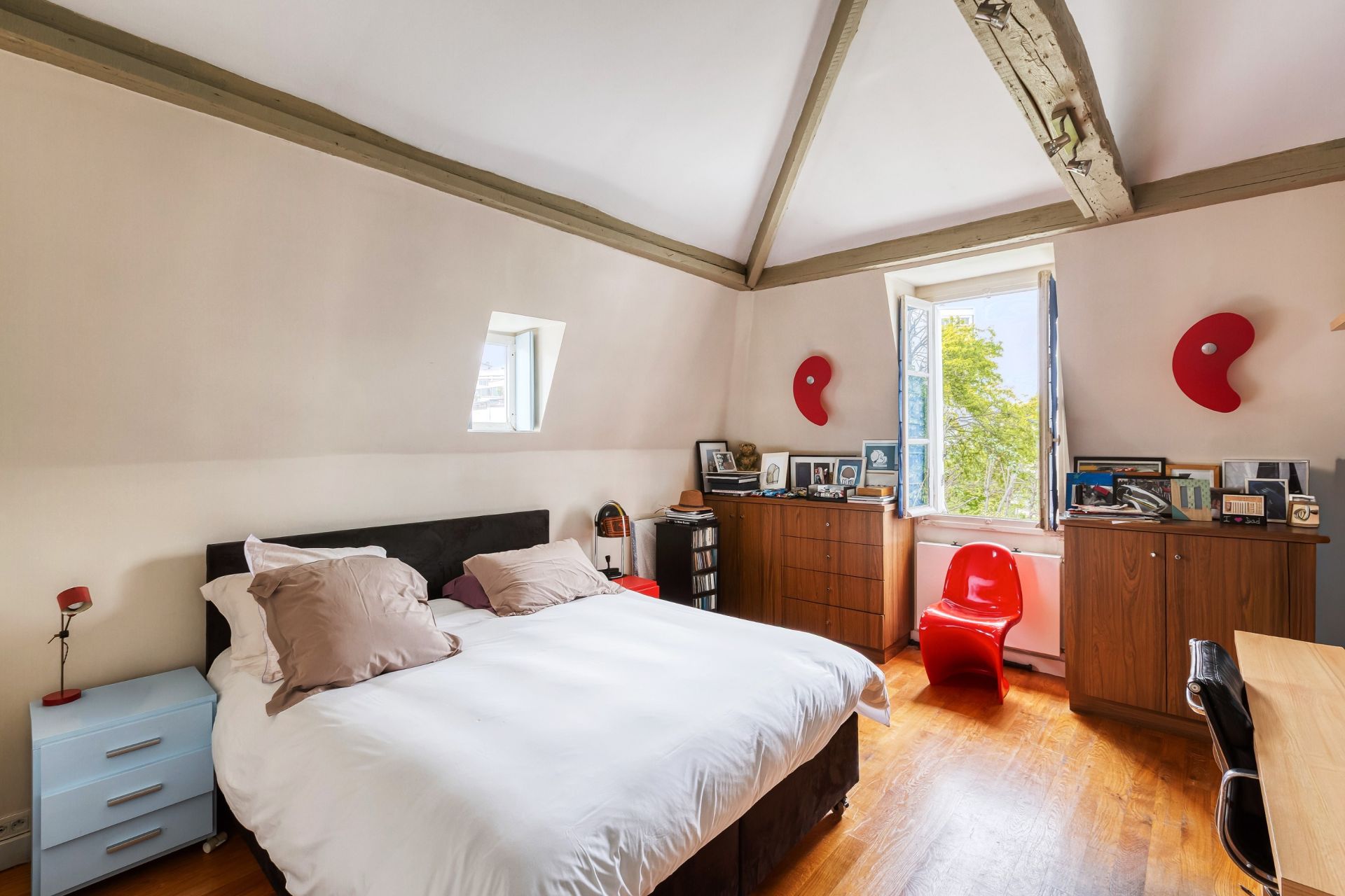mansion (hôtel particulier) 12 Rooms for sale on BOULOGNE BILLANCOURT (92100)
