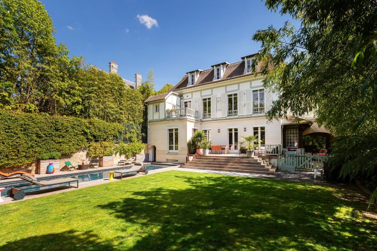 mansion (hôtel particulier) 12 Rooms for sale on BOULOGNE BILLANCOURT (92100)
