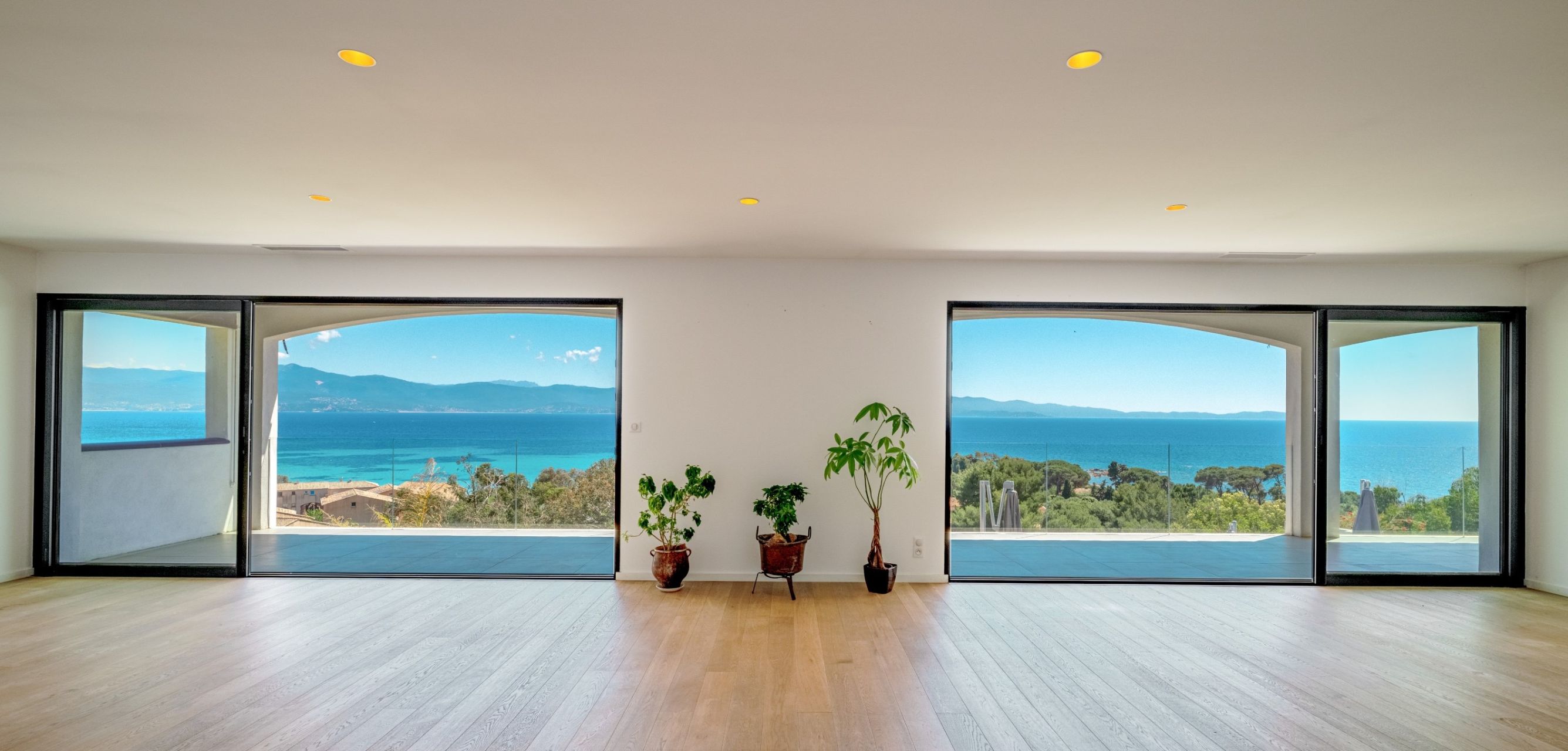 luxury villa 11 Rooms for sale on AJACCIO (20000)