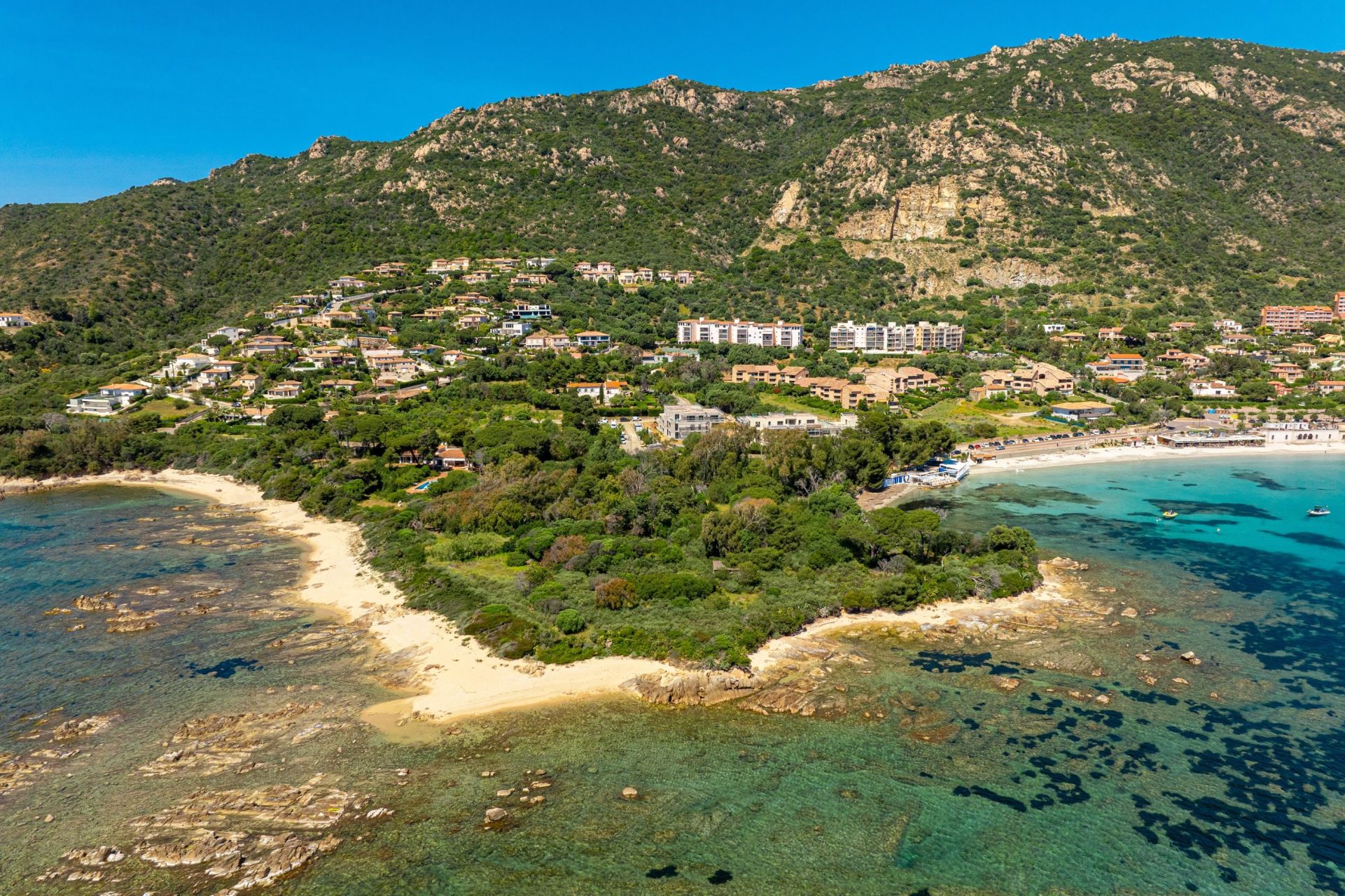 luxury villa 11 Rooms for sale on AJACCIO (20000)