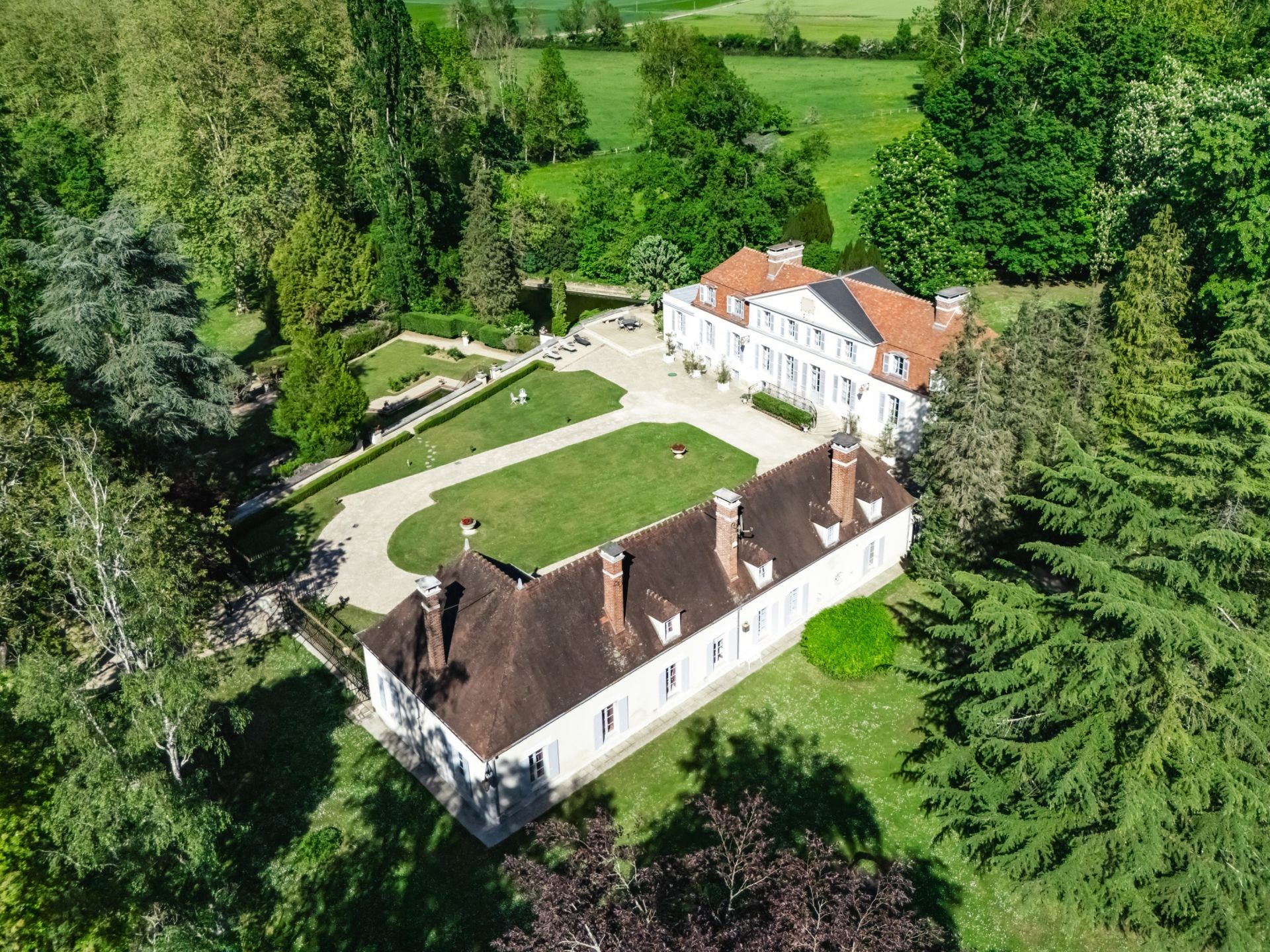 château 20 Pièces en vente sur CHABLIS (89800)