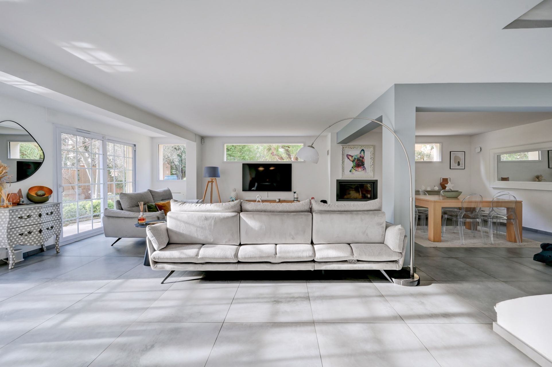 luxury house 9 Rooms for sale on AIX EN PROVENCE (13100)