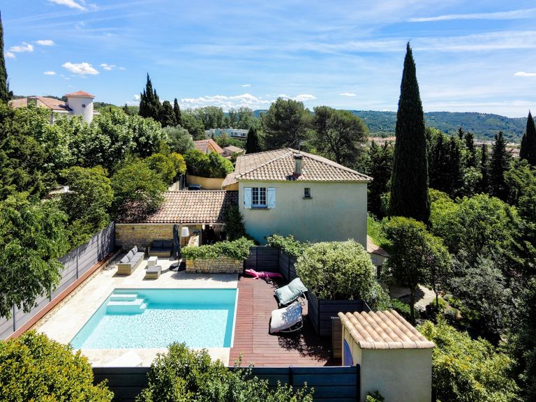 luxury house 9 Rooms for sale on AIX EN PROVENCE (13100)