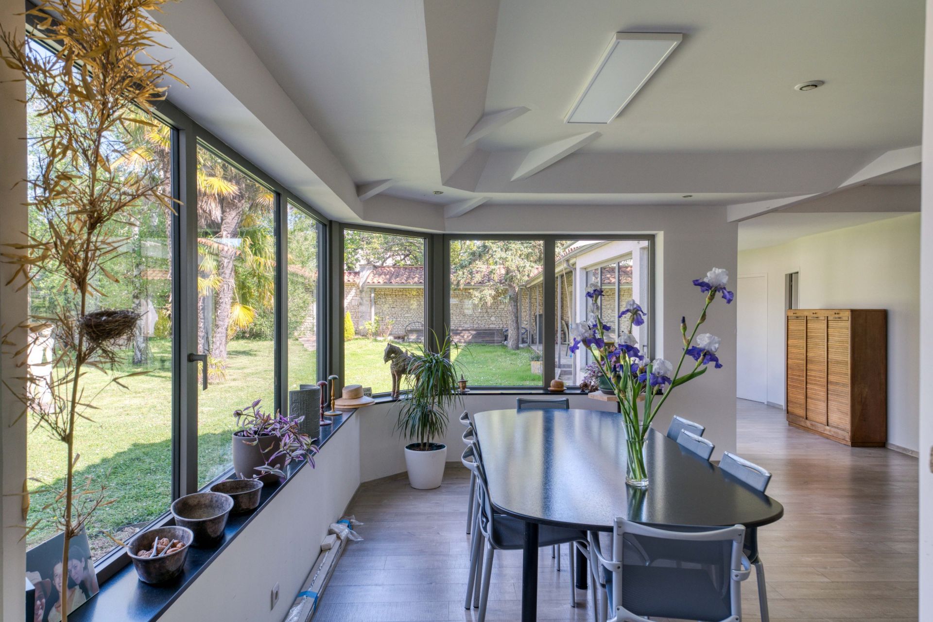 luxury house 8 Rooms for sale on LAGORD (17140)
