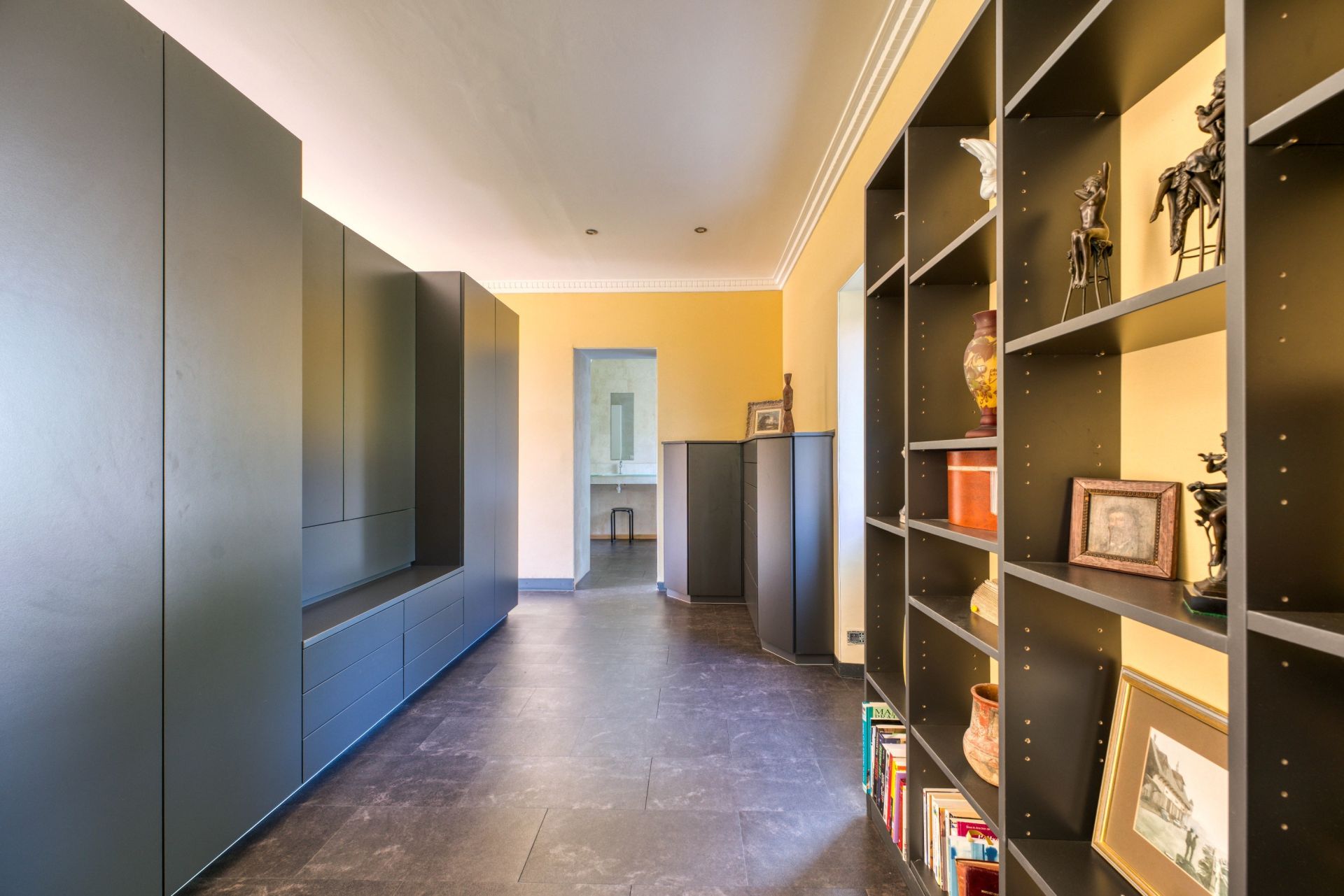luxury house 8 Rooms for sale on LAGORD (17140)