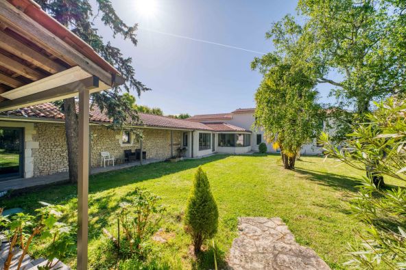 Sale Luxury house Lagord 8&nbsp;Rooms 338&nbsp;m²