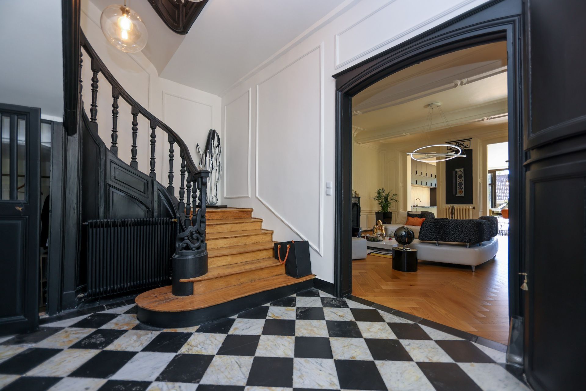 mansion (hôtel particulier) 10 Rooms for sale on MONTREUIL SUR MER (62170)