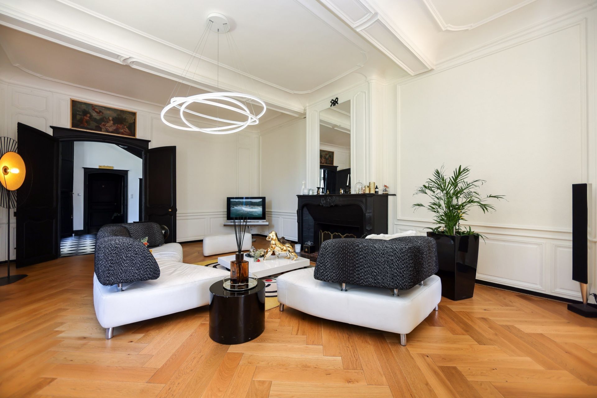 mansion (hôtel particulier) 10 Rooms for sale on MONTREUIL SUR MER (62170)