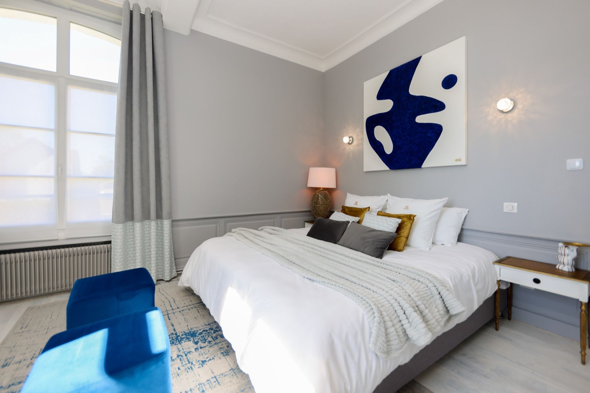 mansion (hôtel particulier) 10 Rooms for sale on MONTREUIL SUR MER (62170)