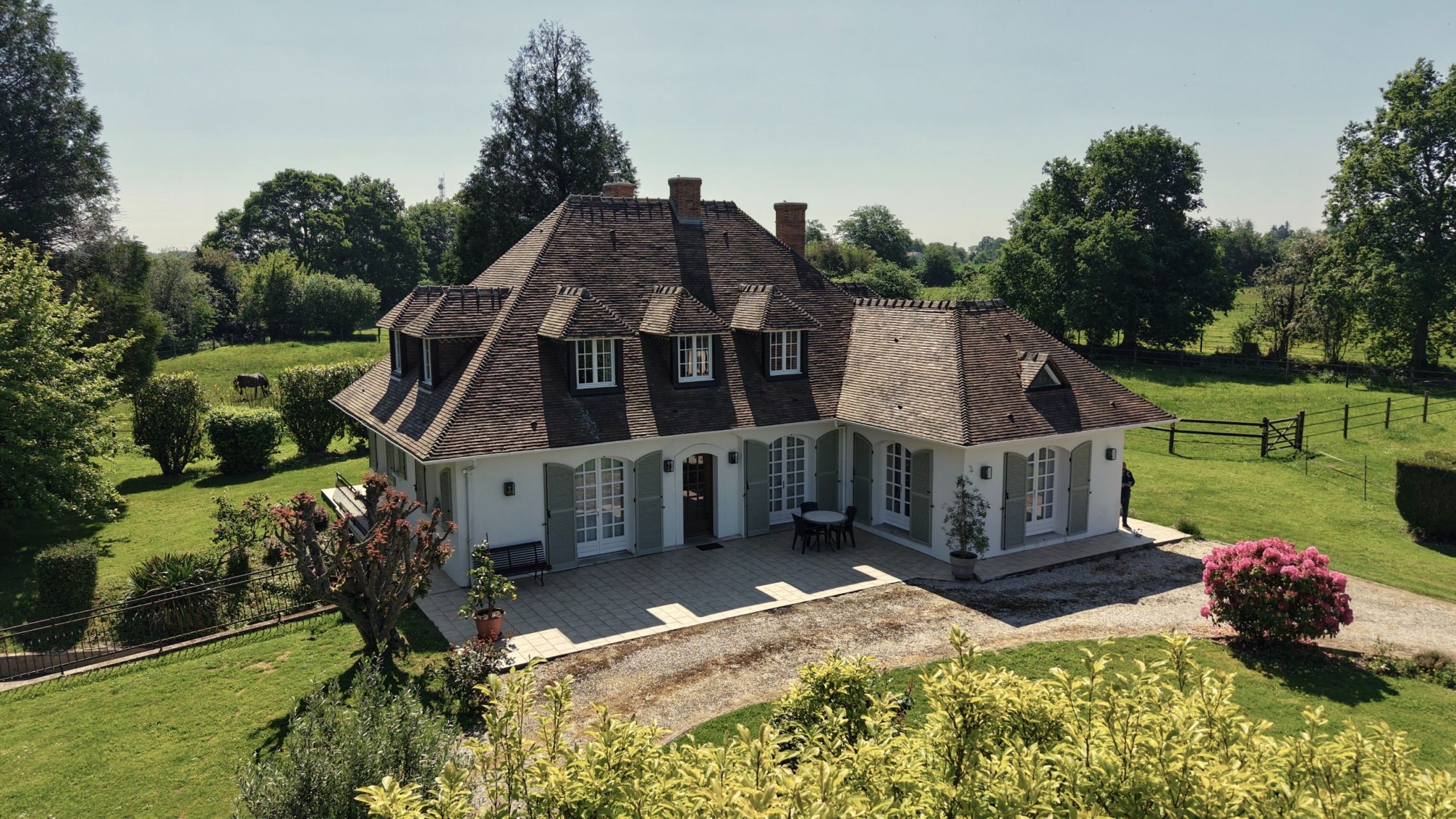 luxury house 7 Rooms for sale on EPAIGNES (27260)