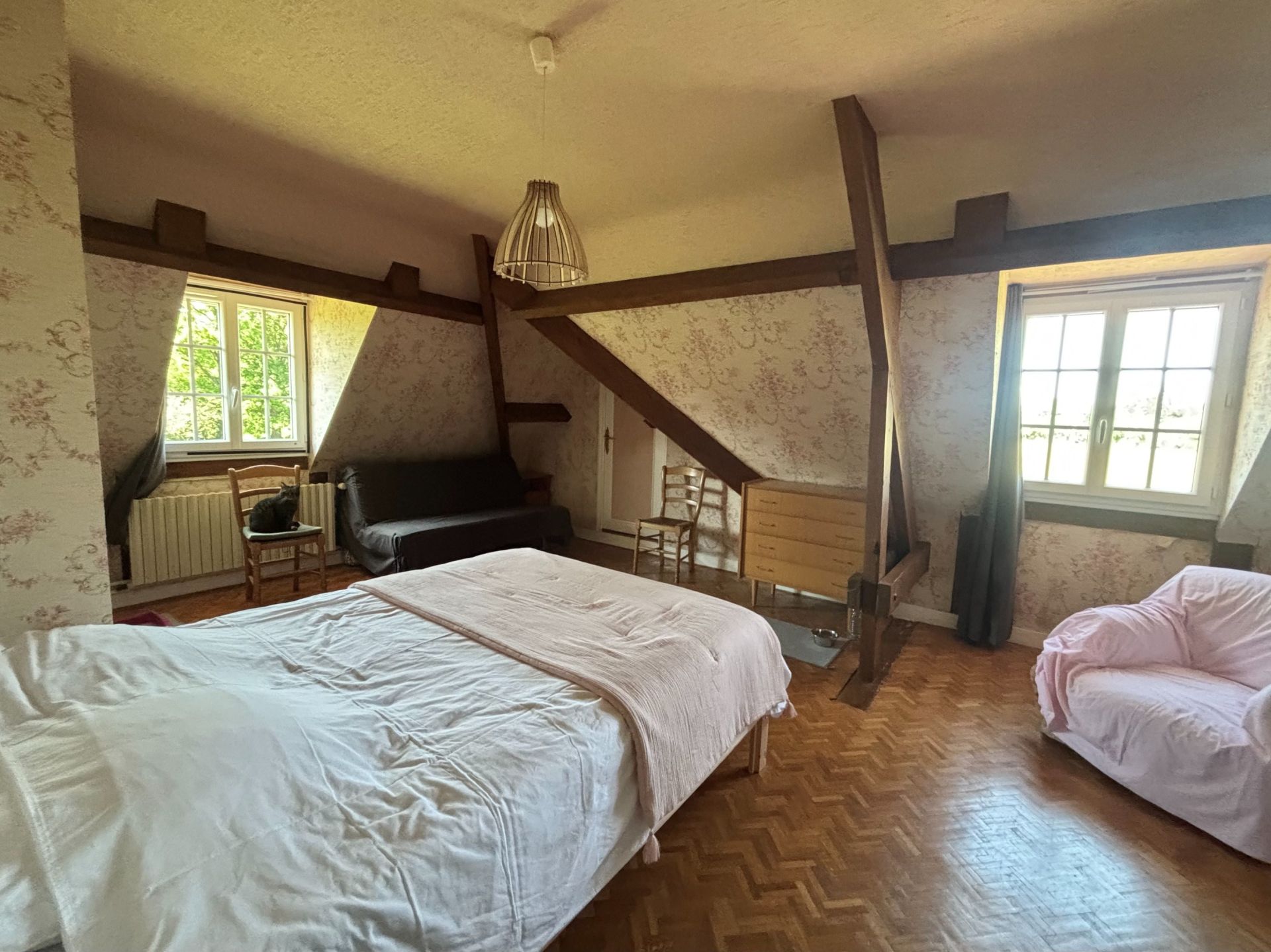 luxury house 7 Rooms for sale on EPAIGNES (27260)