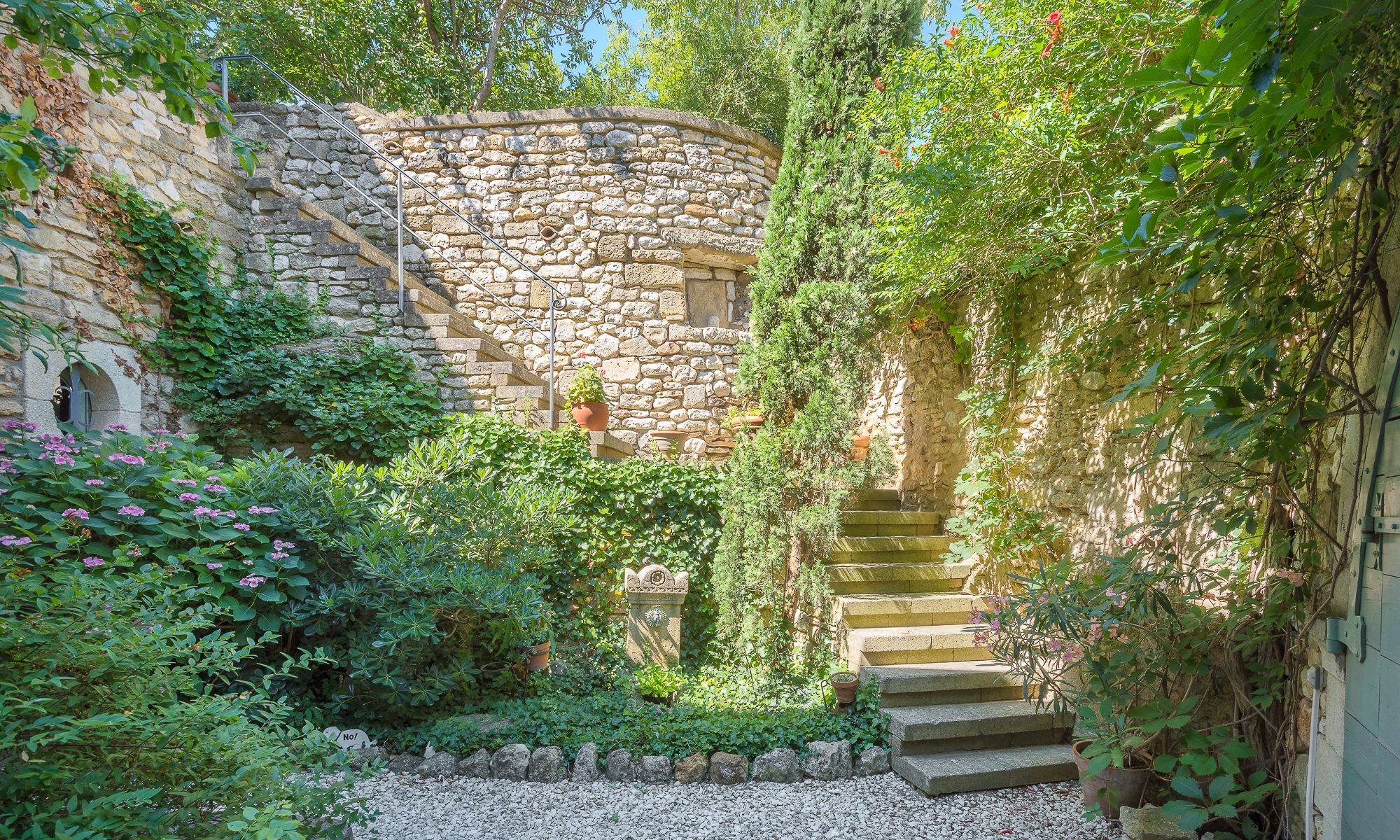 maison de luxe 9 Pièces en vente sur UZES (30700)