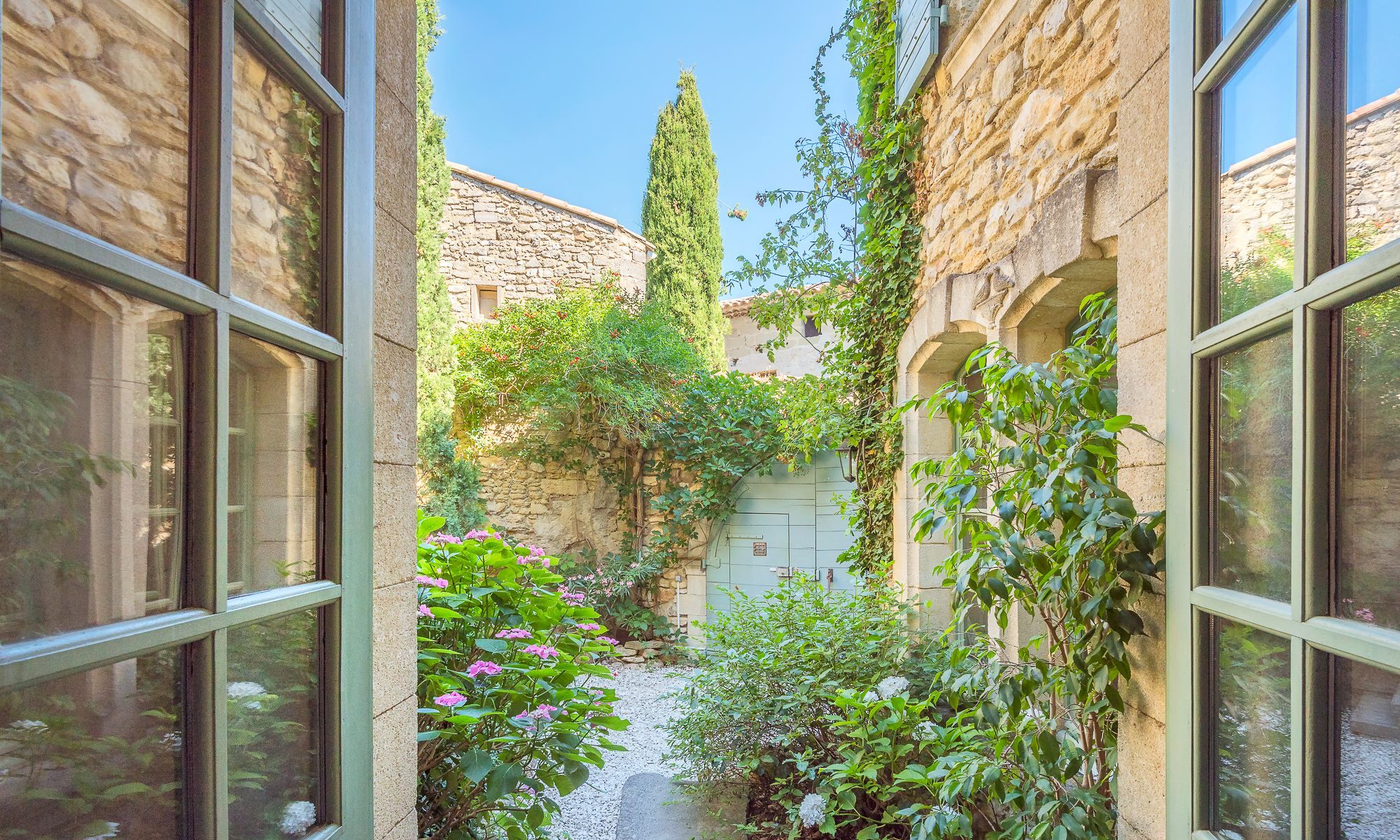 maison de luxe 9 Pièces en vente sur UZES (30700)