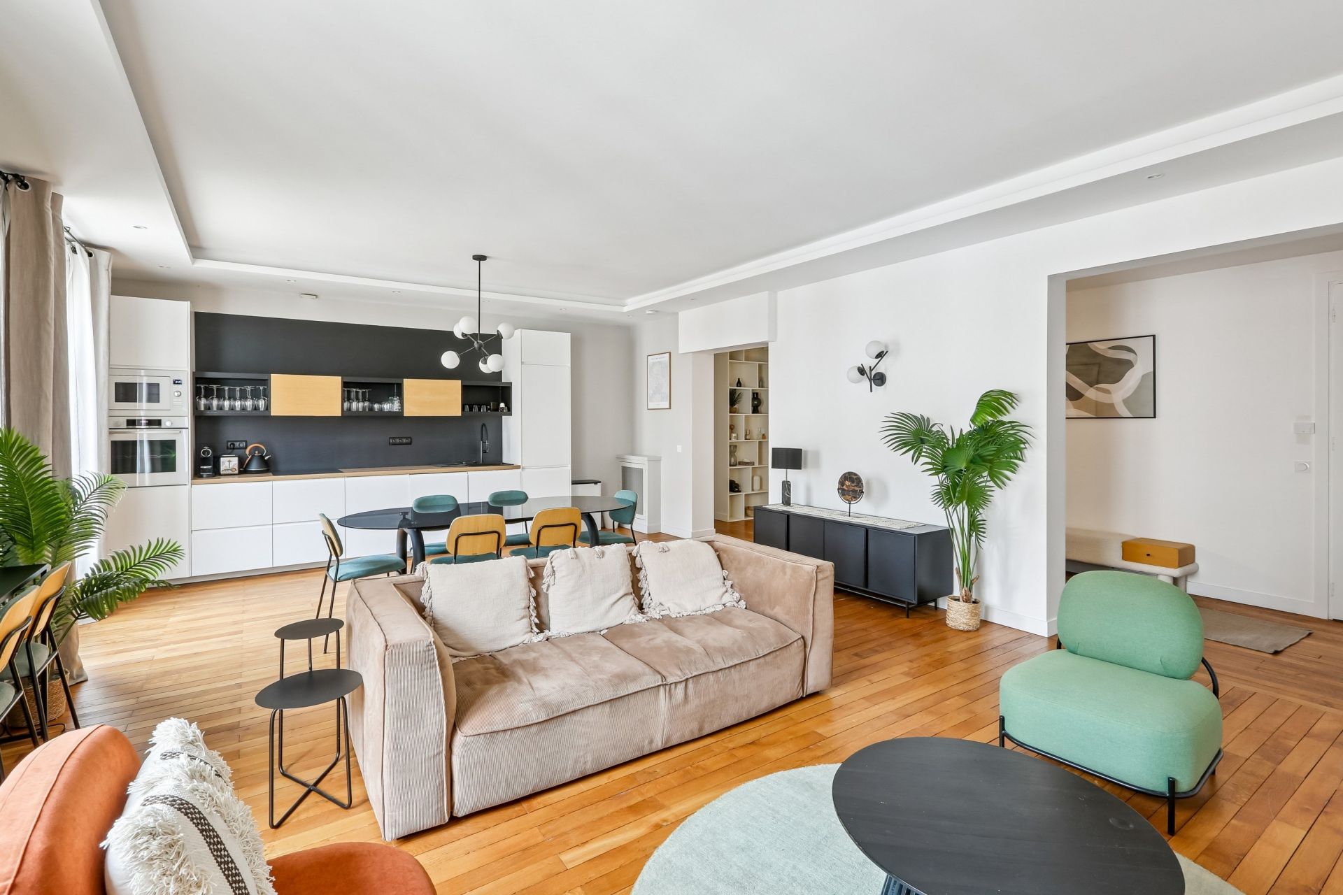 luxury apartment 6 Rooms for sale on NEUILLY SUR SEINE (92200)