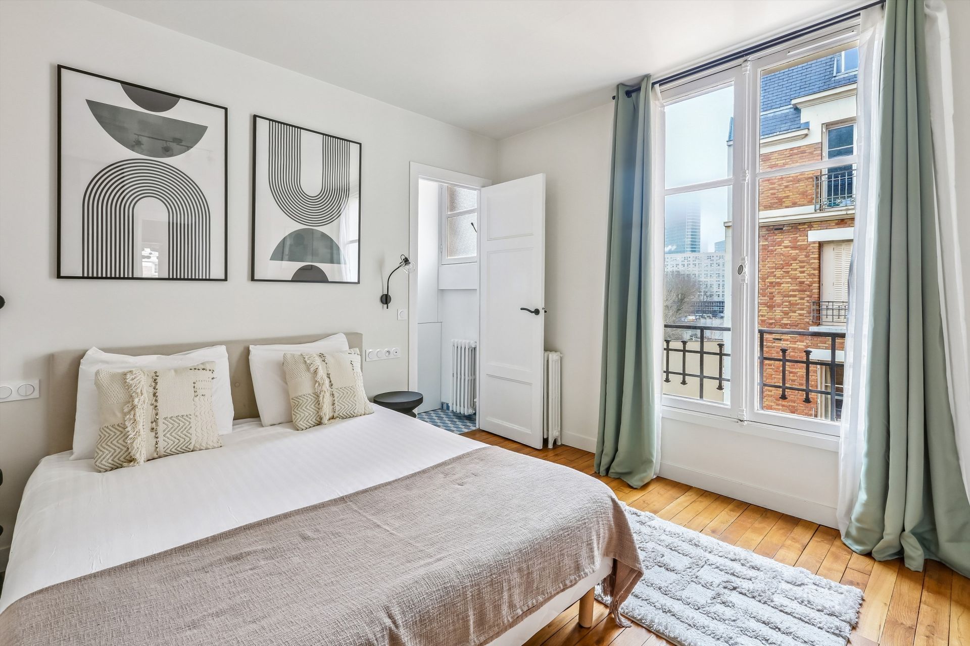 luxury apartment 6 Rooms for sale on NEUILLY SUR SEINE (92200)