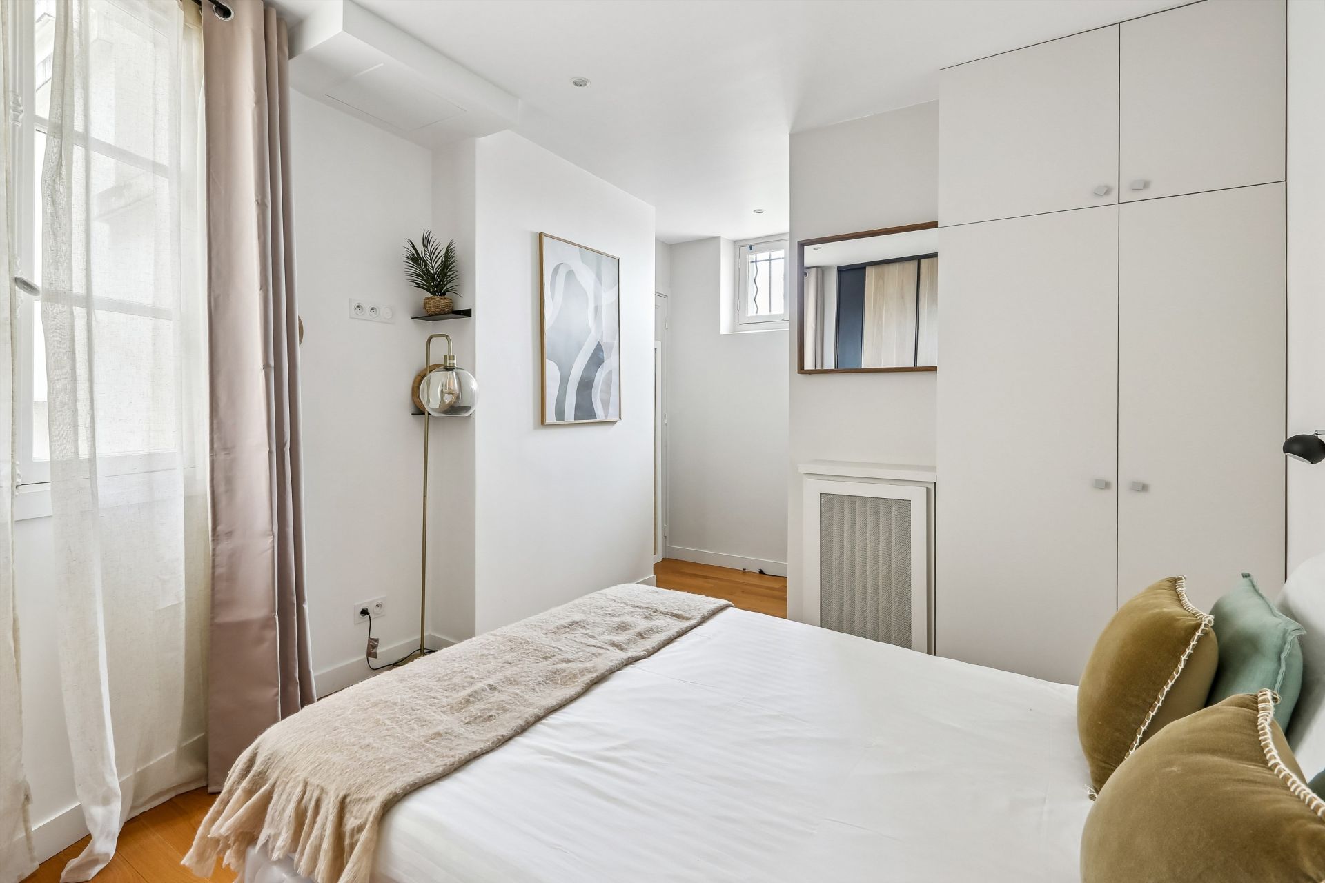 luxury apartment 6 Rooms for sale on NEUILLY SUR SEINE (92200)