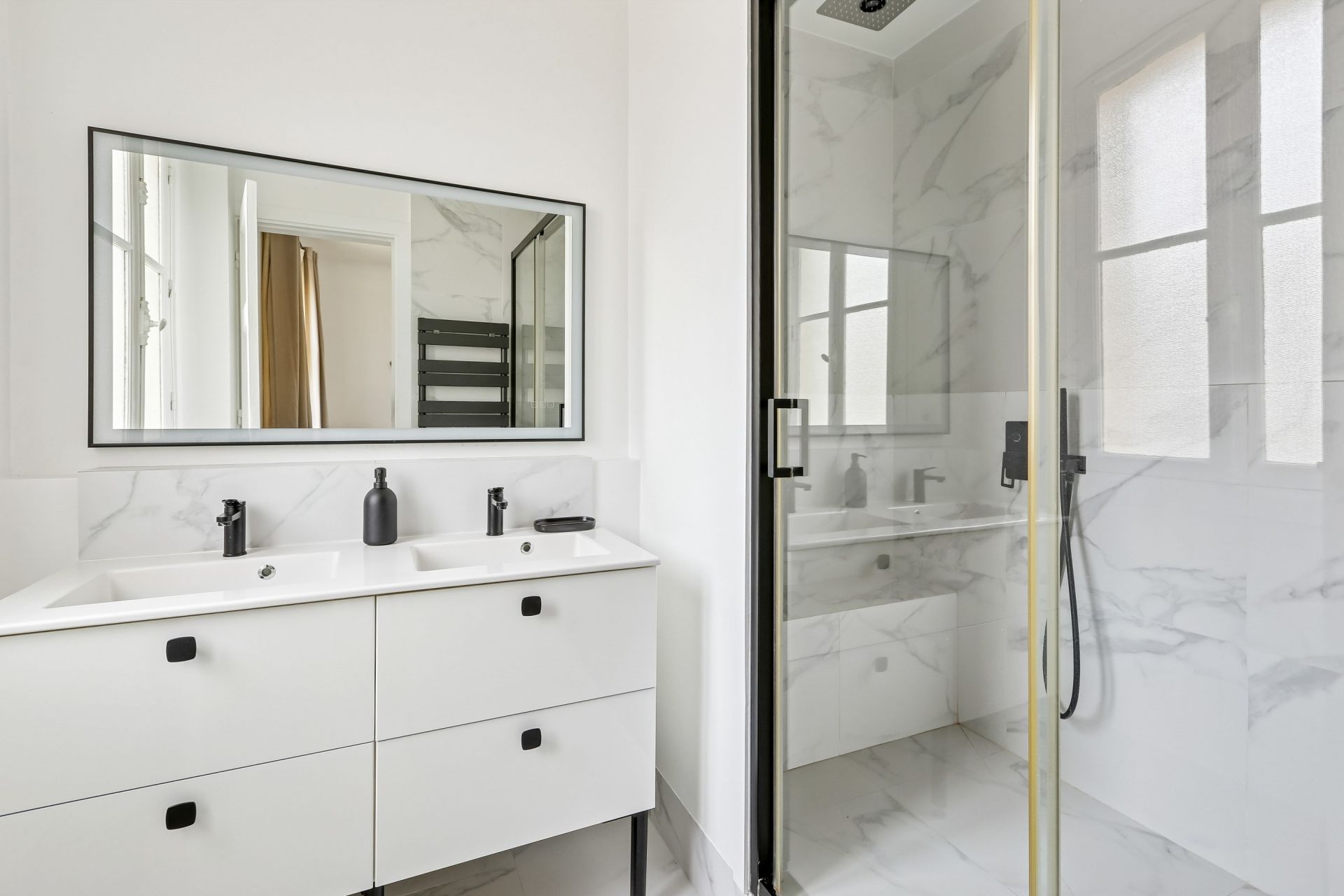 luxury apartment 6 Rooms for sale on NEUILLY SUR SEINE (92200)
