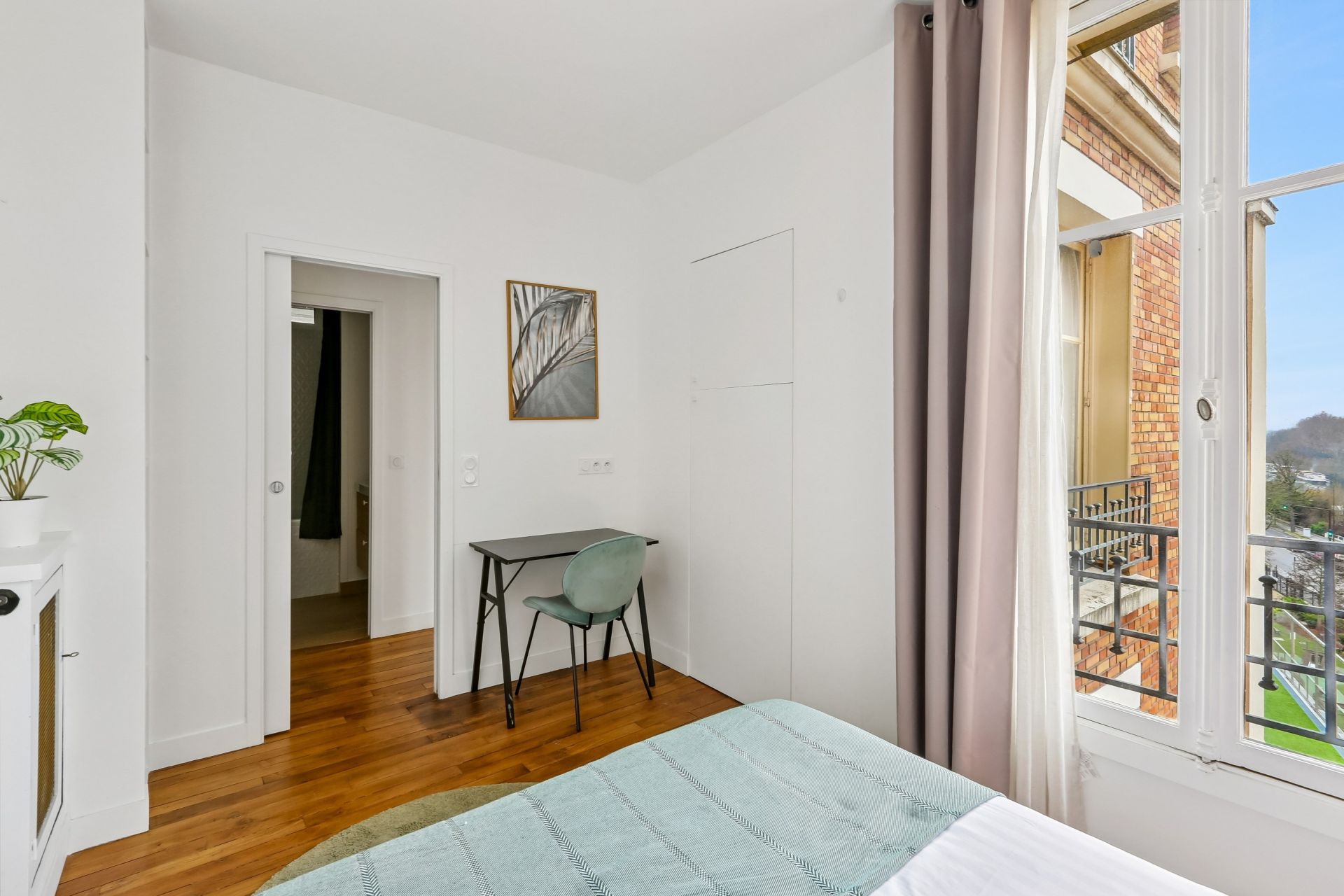luxury apartment 6 Rooms for sale on NEUILLY SUR SEINE (92200)