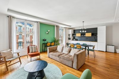 Sale Luxury apartment Neuilly-sur-Seine 6&nbsp;Rooms 150&nbsp;m²