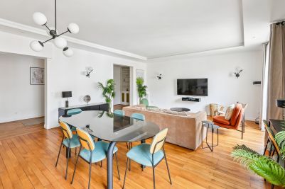 Sale Luxury apartment Neuilly-sur-Seine 6&nbsp;Rooms 150&nbsp;m²