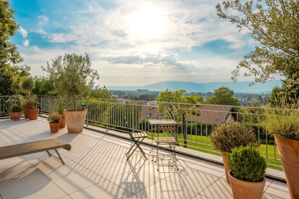 Sale Luxury house Collonges-sous-Salève 12&nbsp;Rooms 684&nbsp;m²