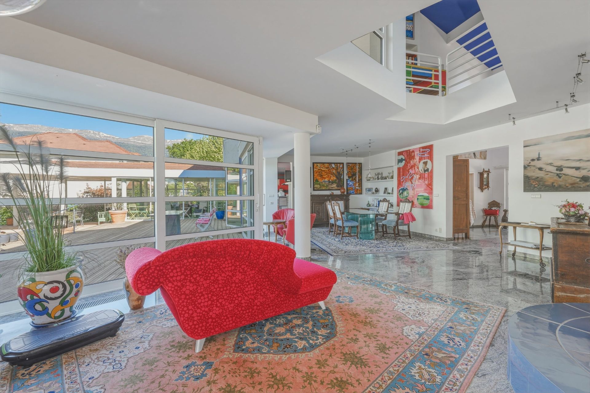 luxury house 8 Rooms for sale on CHEVRY (01170)
