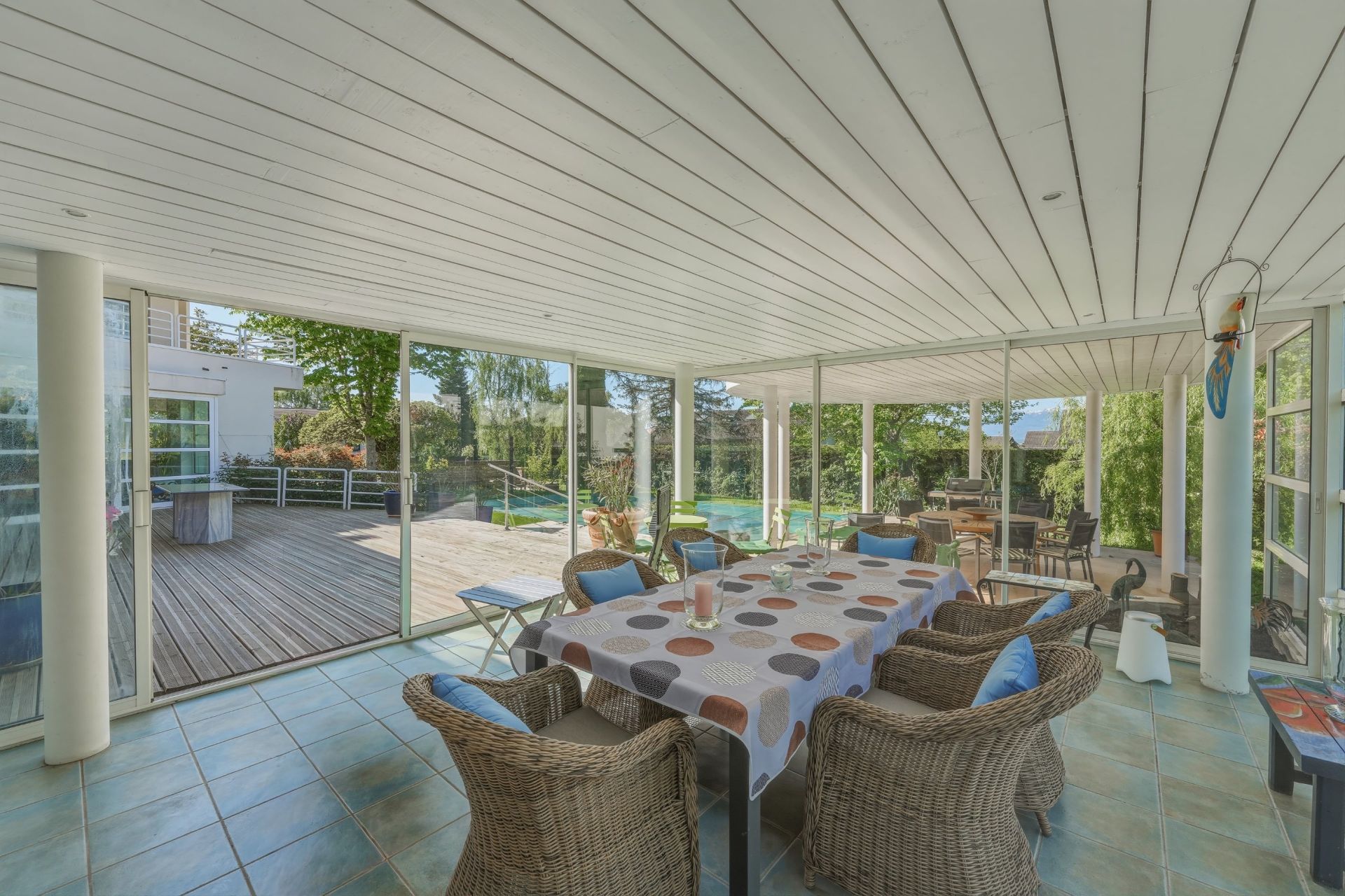 luxury house 8 Rooms for sale on CHEVRY (01170)