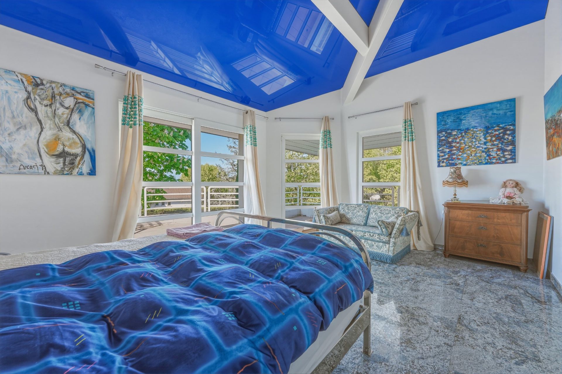 luxury house 8 Rooms for sale on CHEVRY (01170)