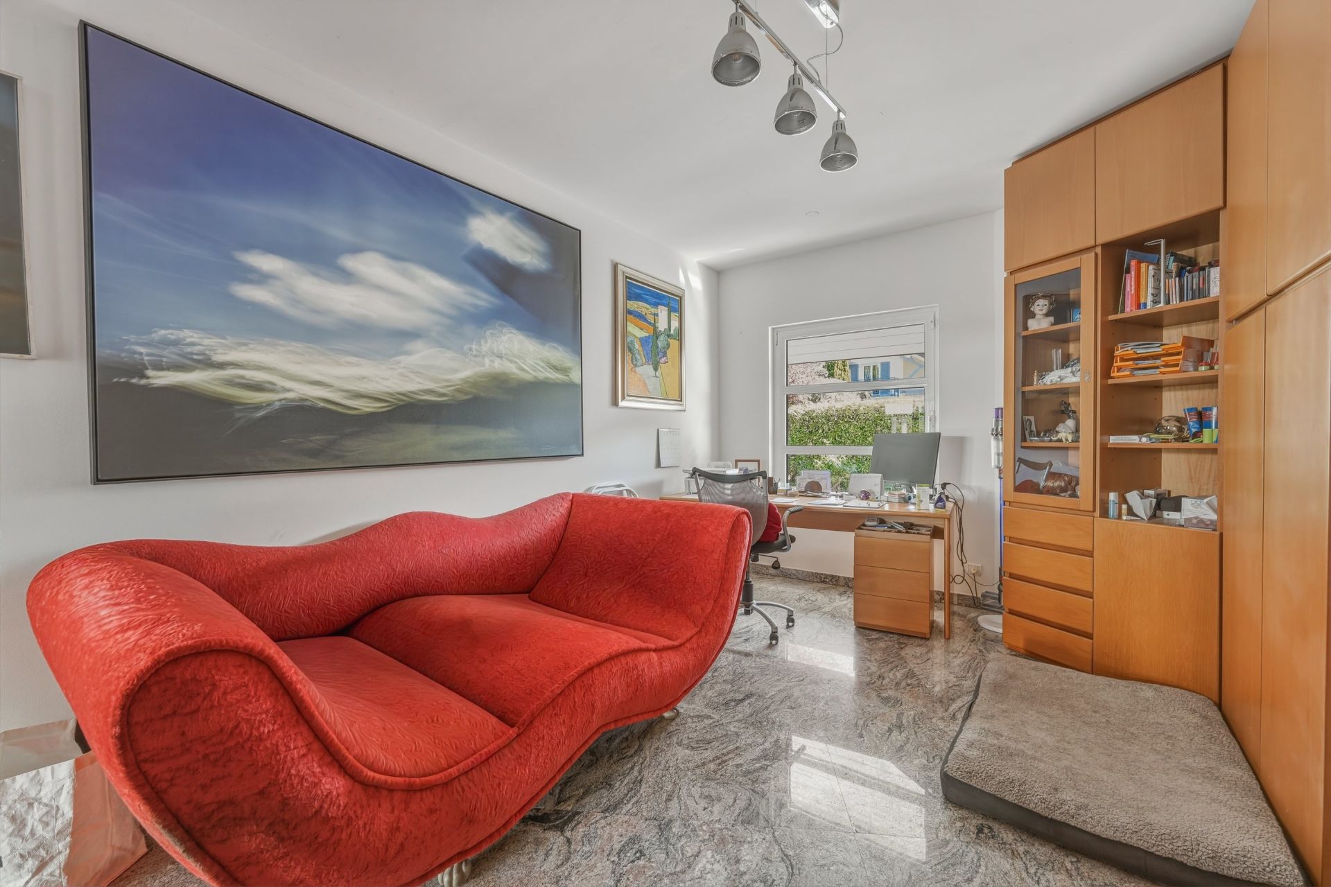 luxury house 8 Rooms for sale on CHEVRY (01170)