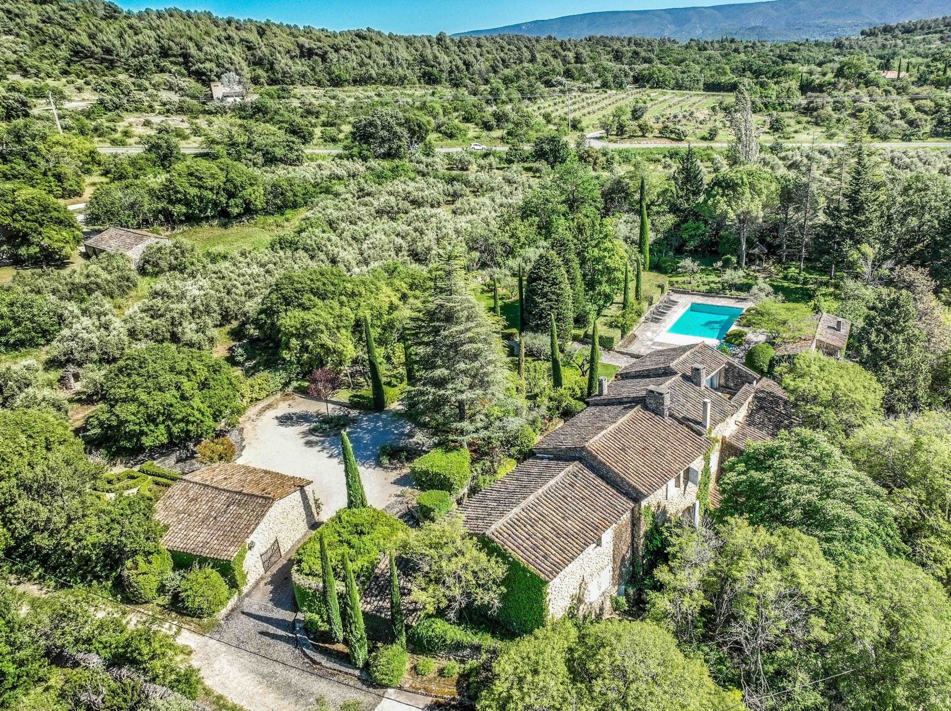 maison de luxe 10 Pièces en vente sur GORDES (84220)