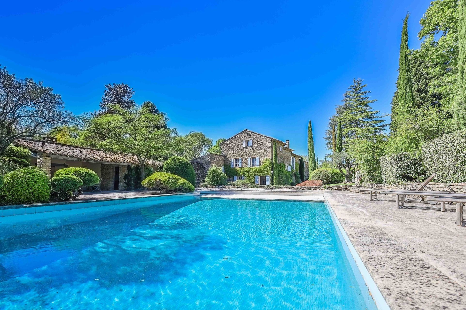 maison de luxe 10 Pièces en vente sur GORDES (84220)