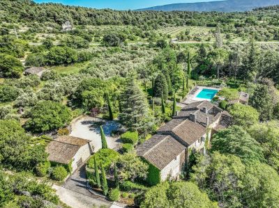 Vente Maison de luxe Gordes 10&nbsp;Pièces 390&nbsp;m²