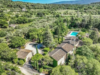 Vente Maison de luxe Gordes 10&nbsp;Pièces 390&nbsp;m²