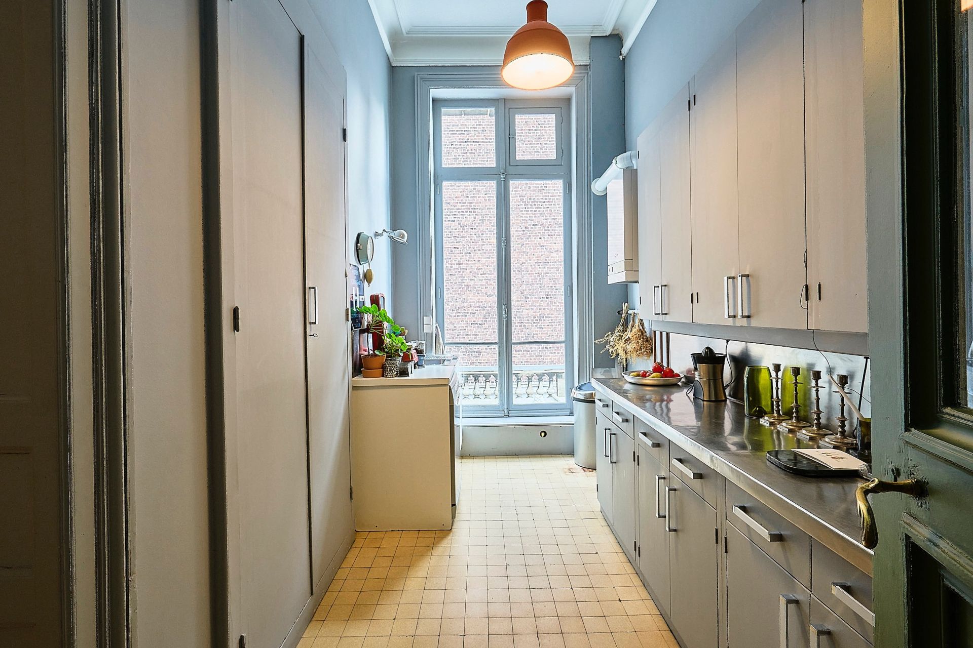luxury apartment 6 Rooms for sale on ROUBAIX (59100)