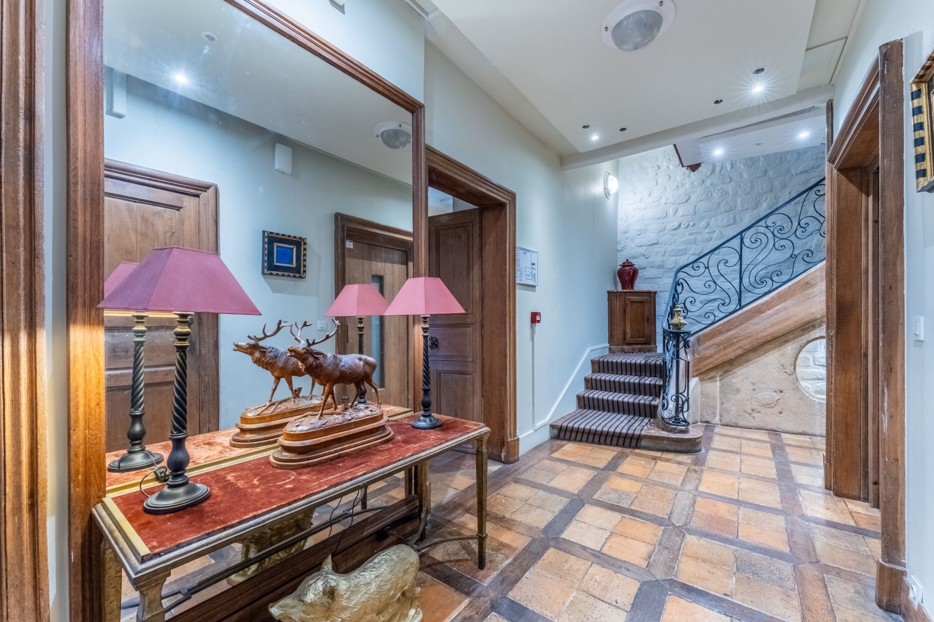 mansion 15 Rooms for sale on PARIS (75004)